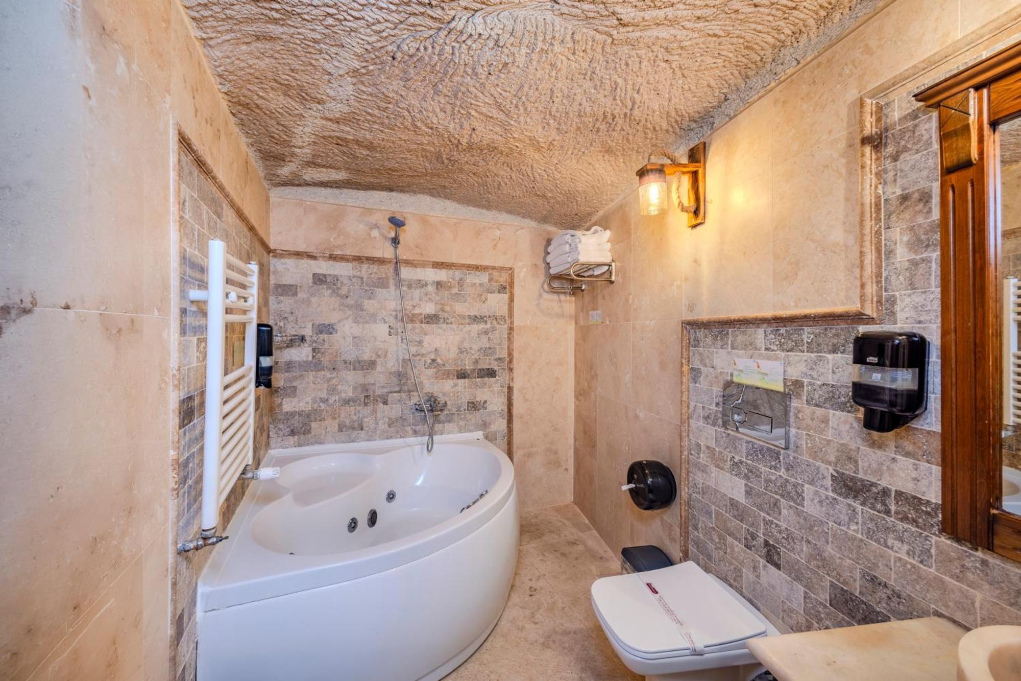 Cave Suite