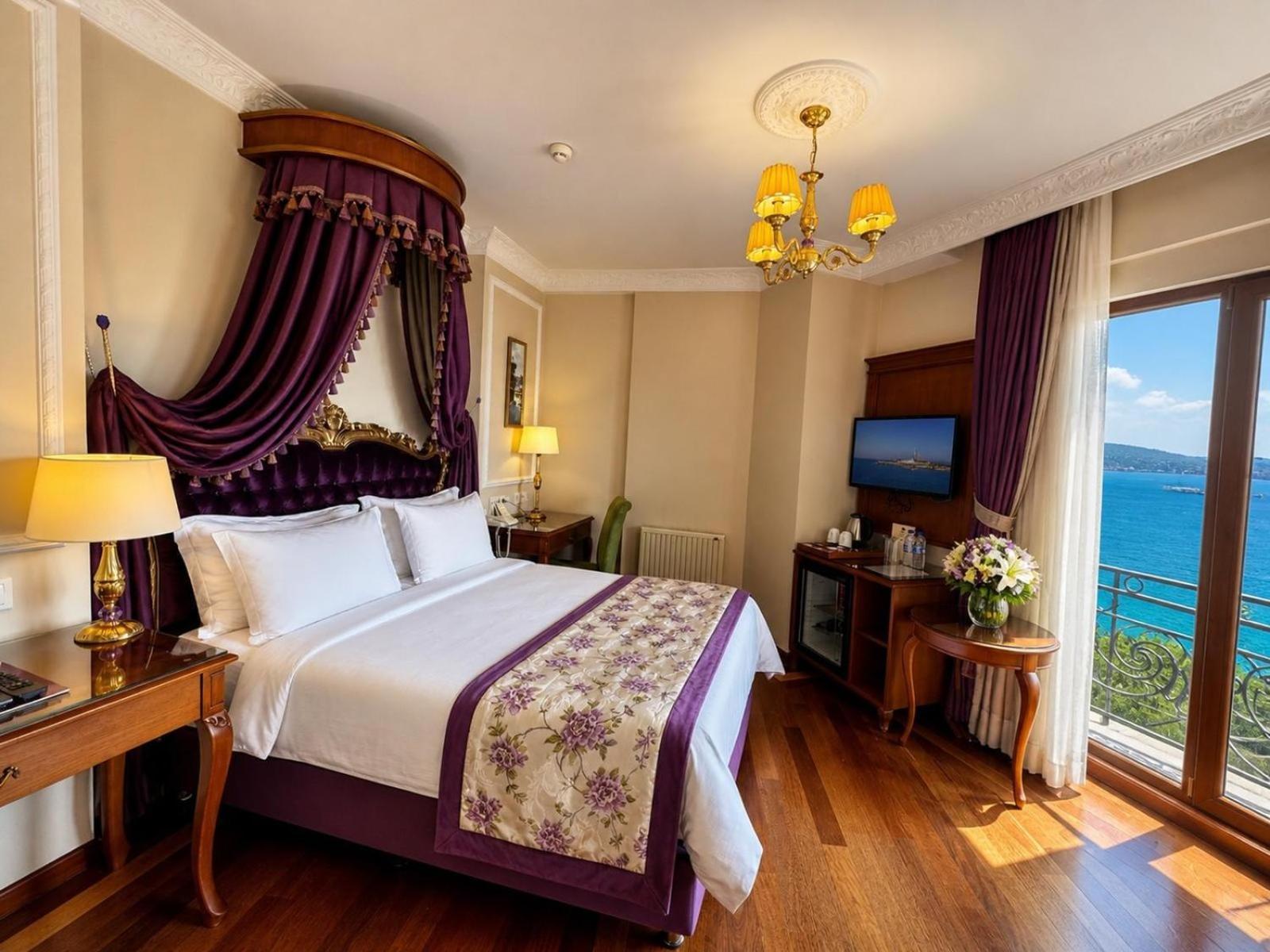 Superior Suite Sea and Bucoleon Palace View