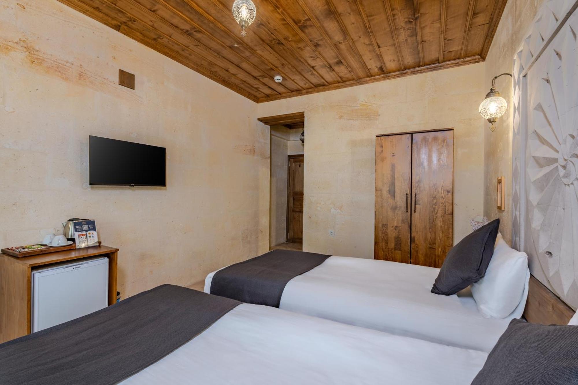 Standard Twin Room with Garden View