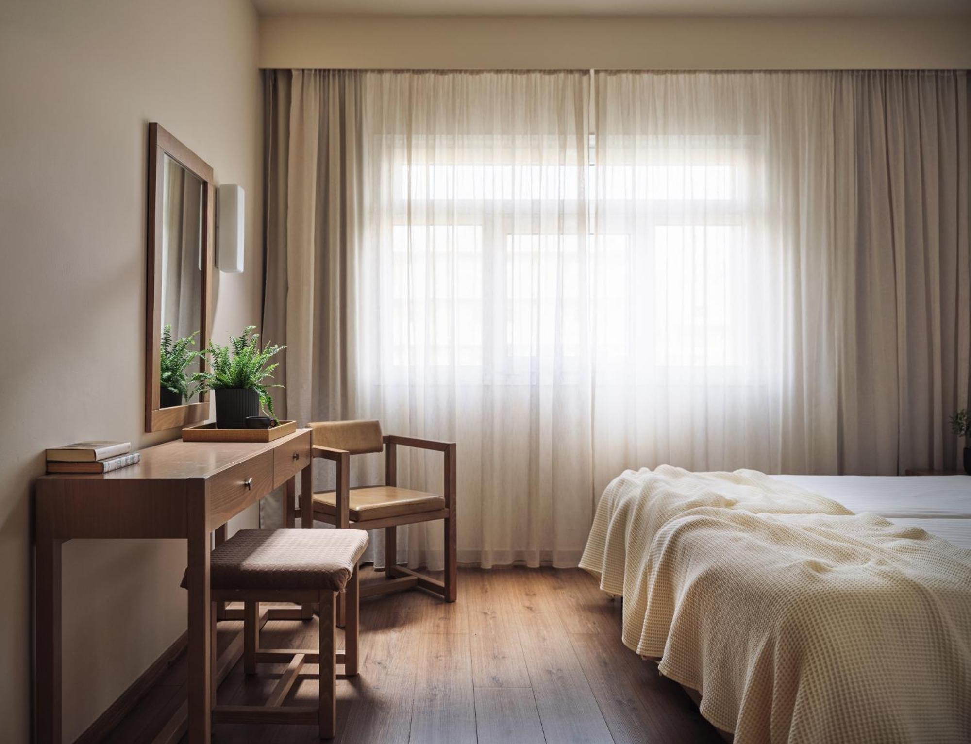 Prestige Room