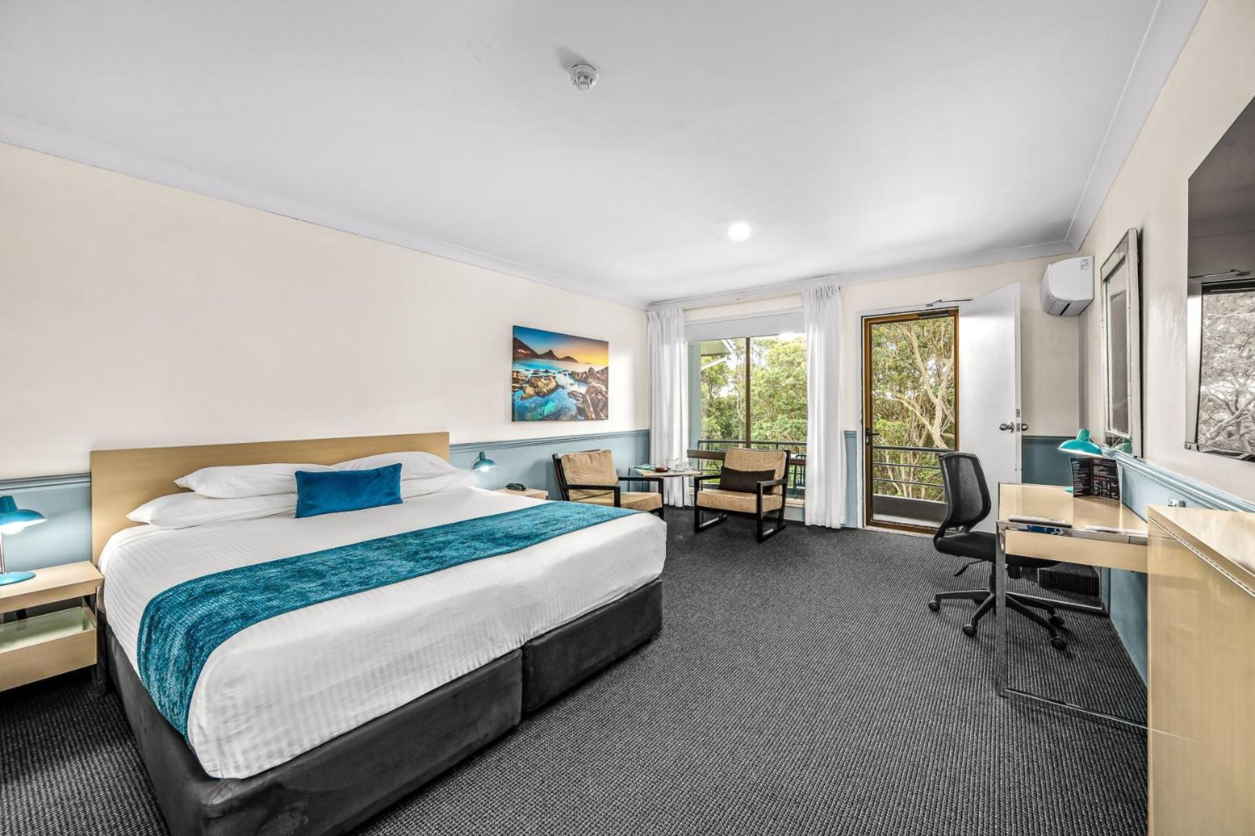 King Room with Spa Bath