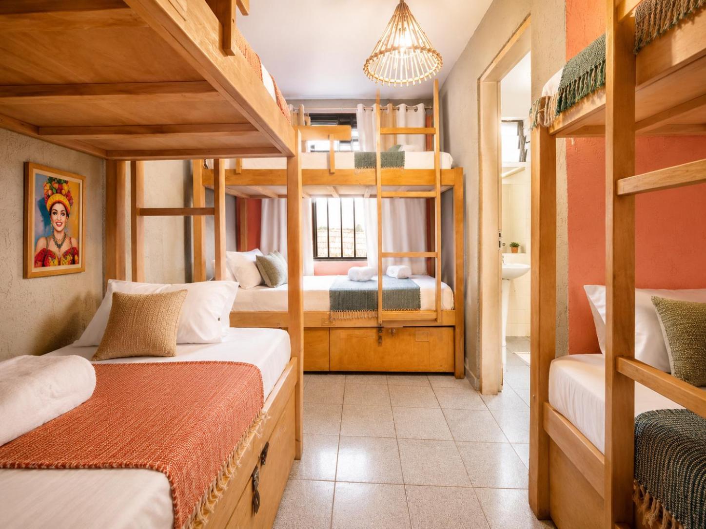 Bed in 6-Bed Mixed Dormitory Room