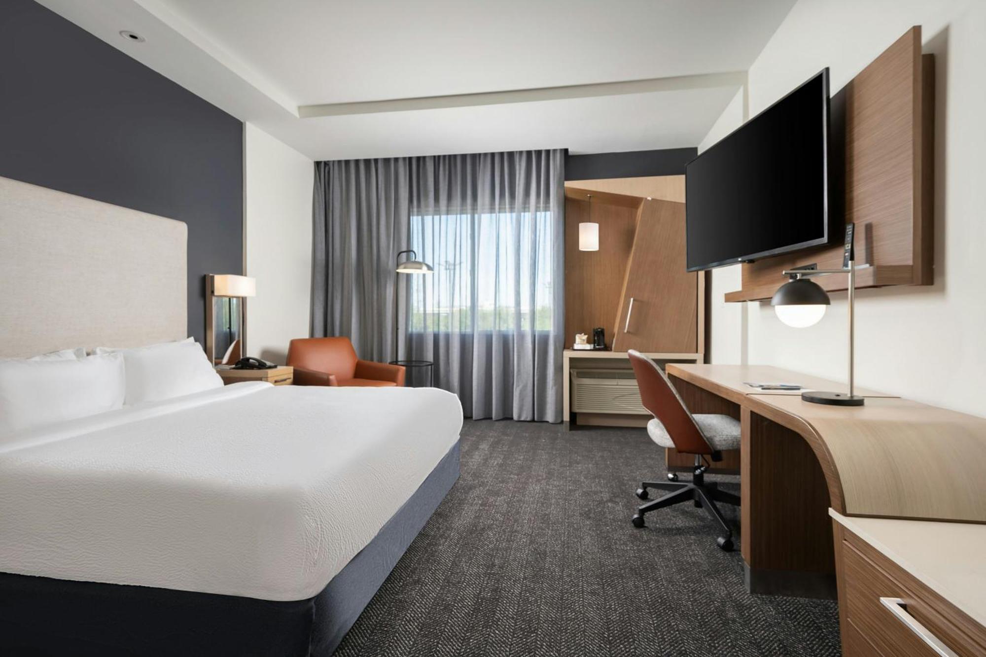 King Room with Sofa Bed - Hearing Accessible