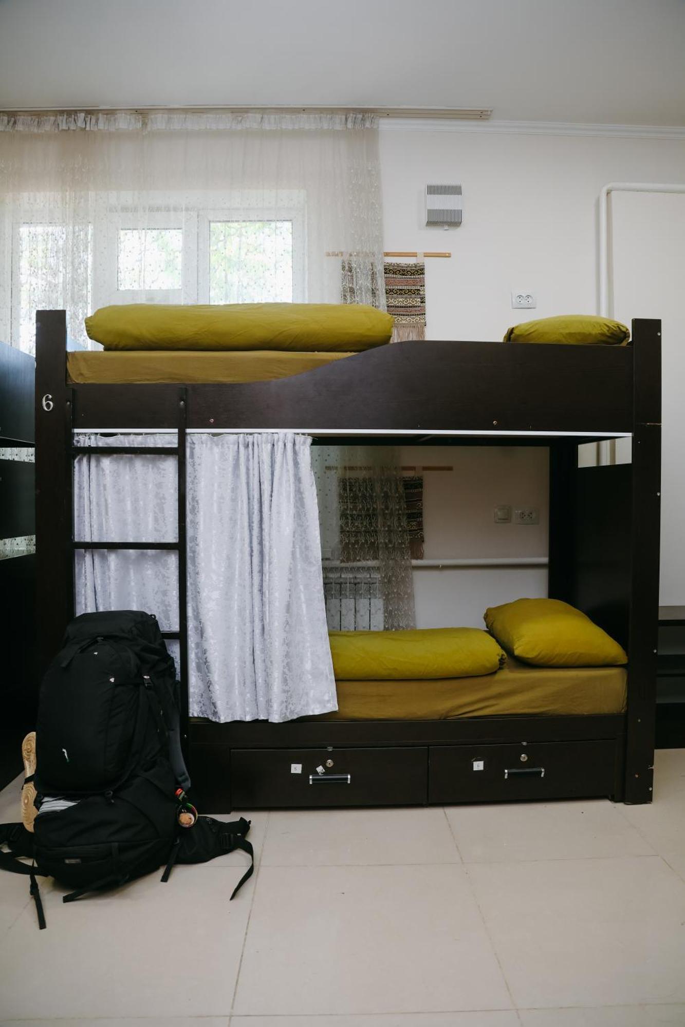 Bed in 10-Bed Mixed Dormitory Room