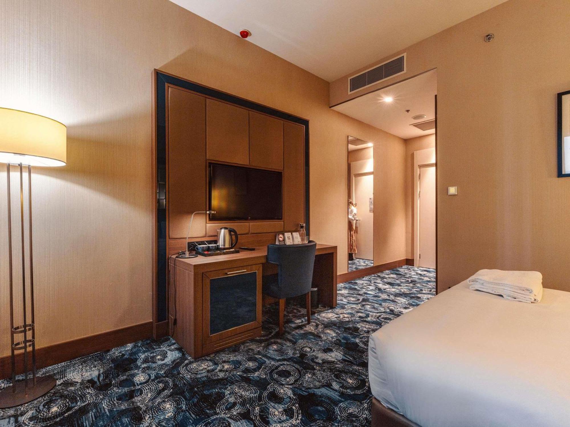 Standard Double Room - Disability Access