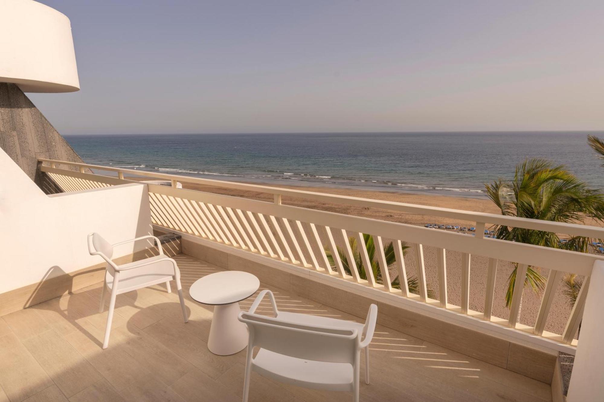 Open Suite Sea View (3 Adults)