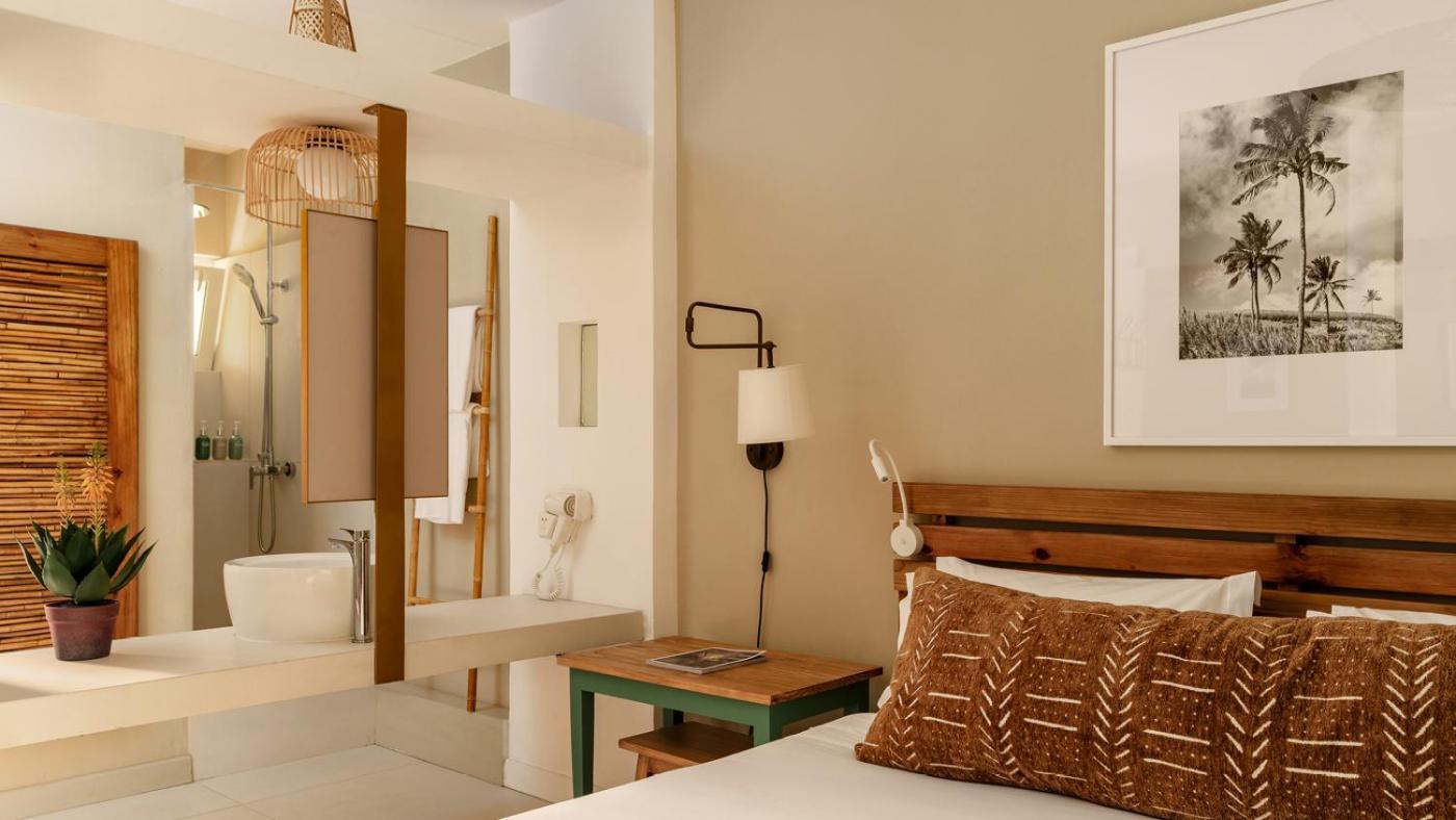 Comfort  Room