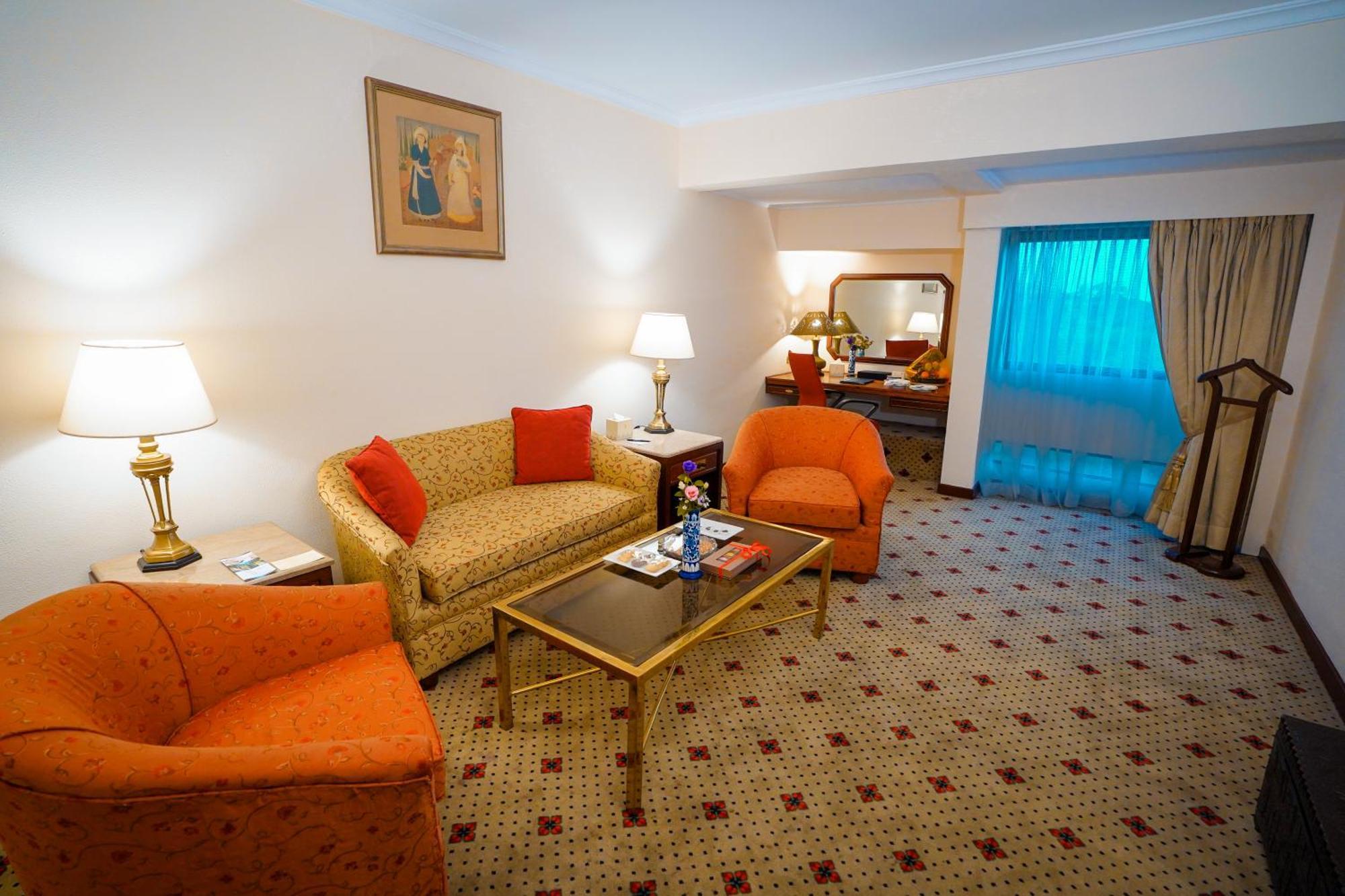 Executive Suite Old Wing