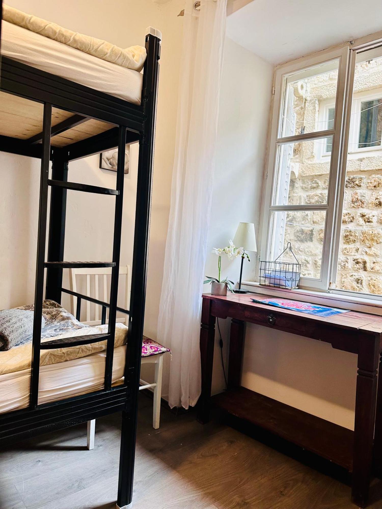 Bed in 4-Bed Mixed Dormitory Room