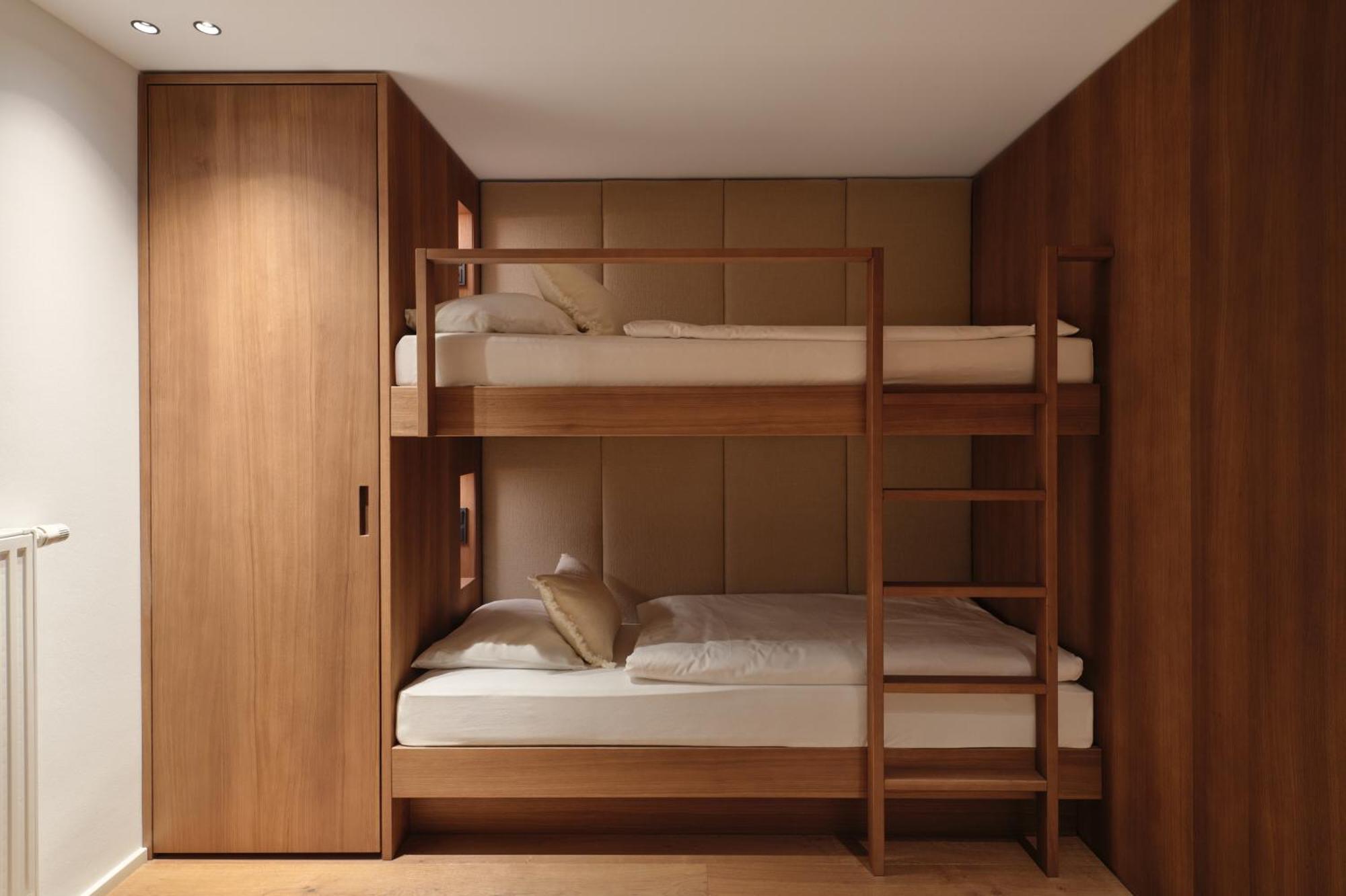 Deluxe Family Suite