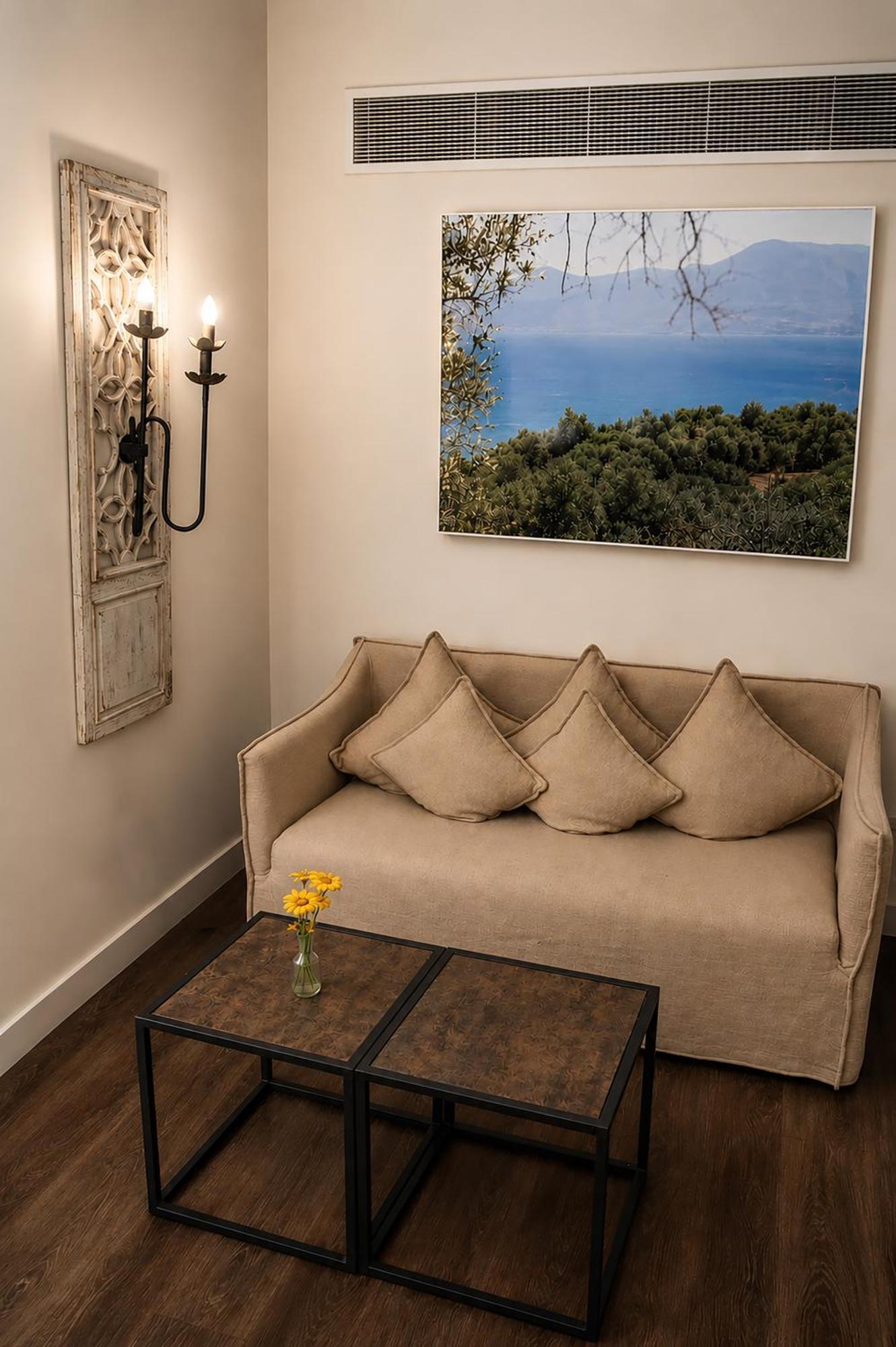 Deluxe King Suite (President)