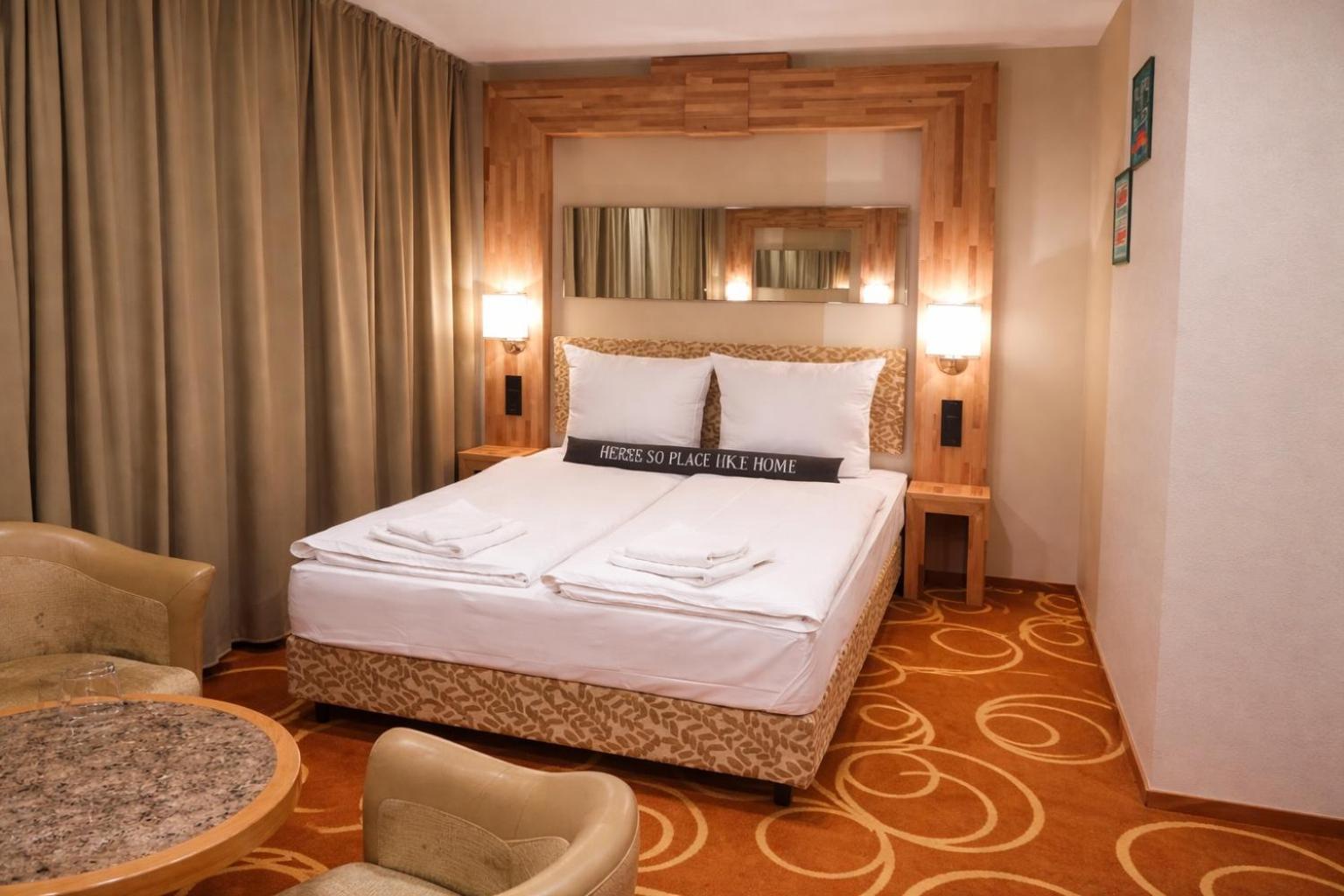 Economy Triple Room