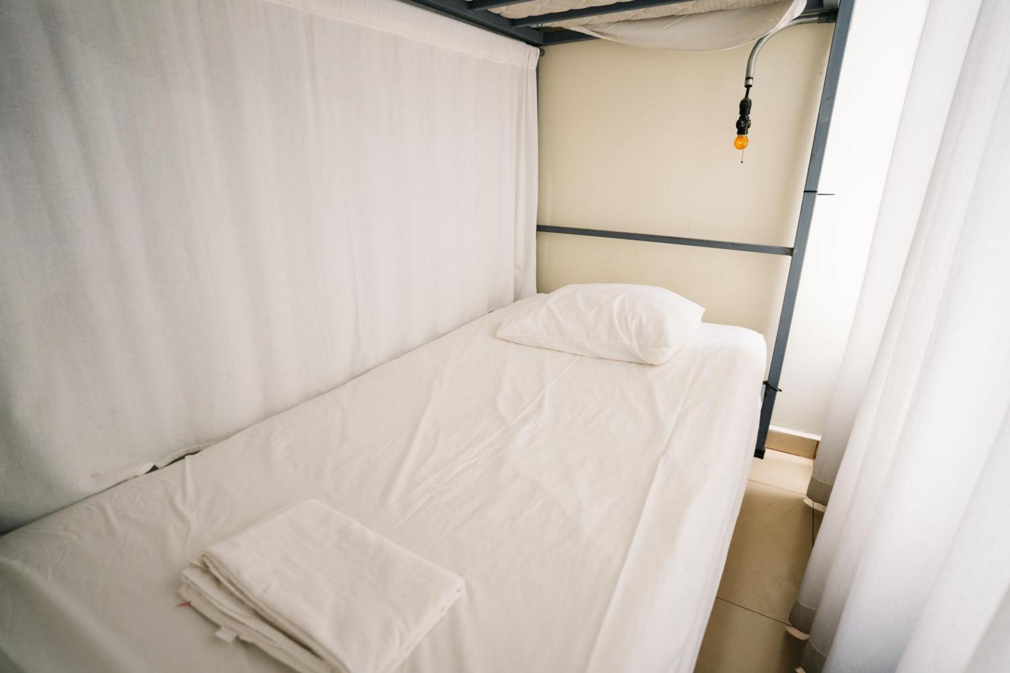 Bed in 8-Bed Mixed Dormitory Room