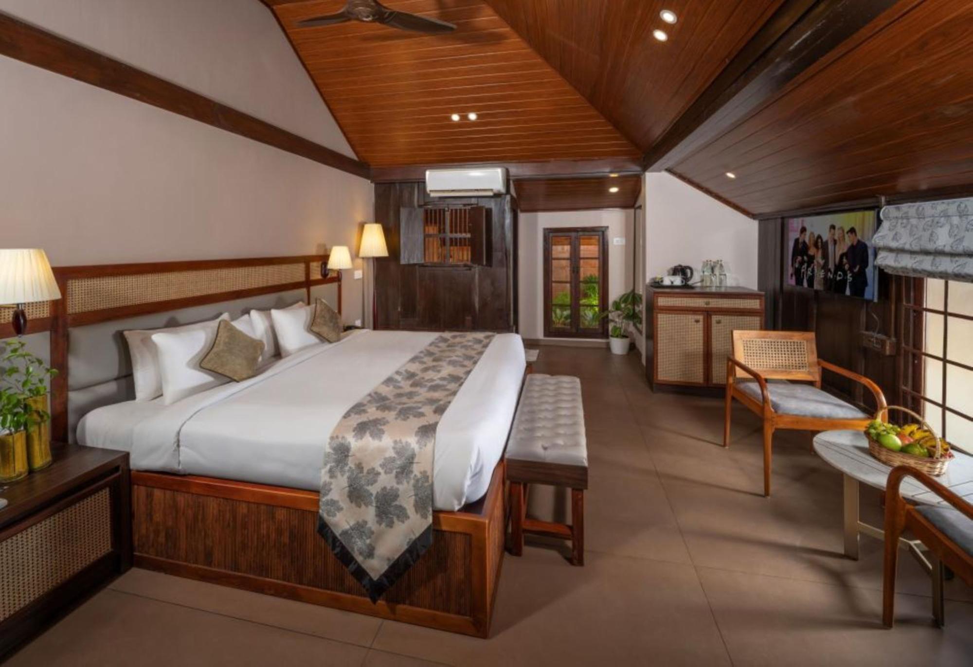 Lakeview Heritage Room