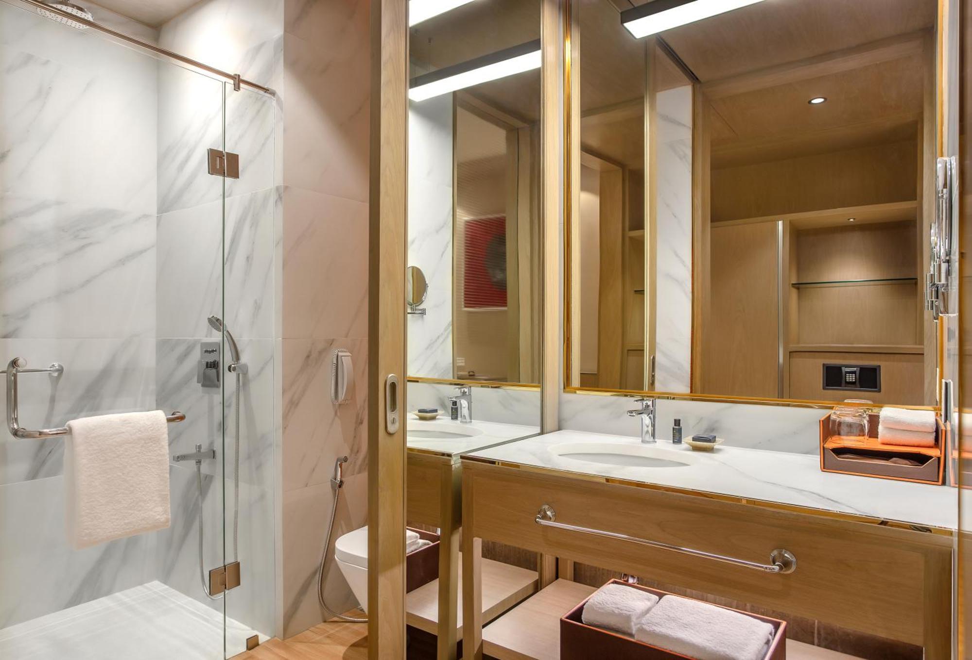 Urban Twin Room - Club Level