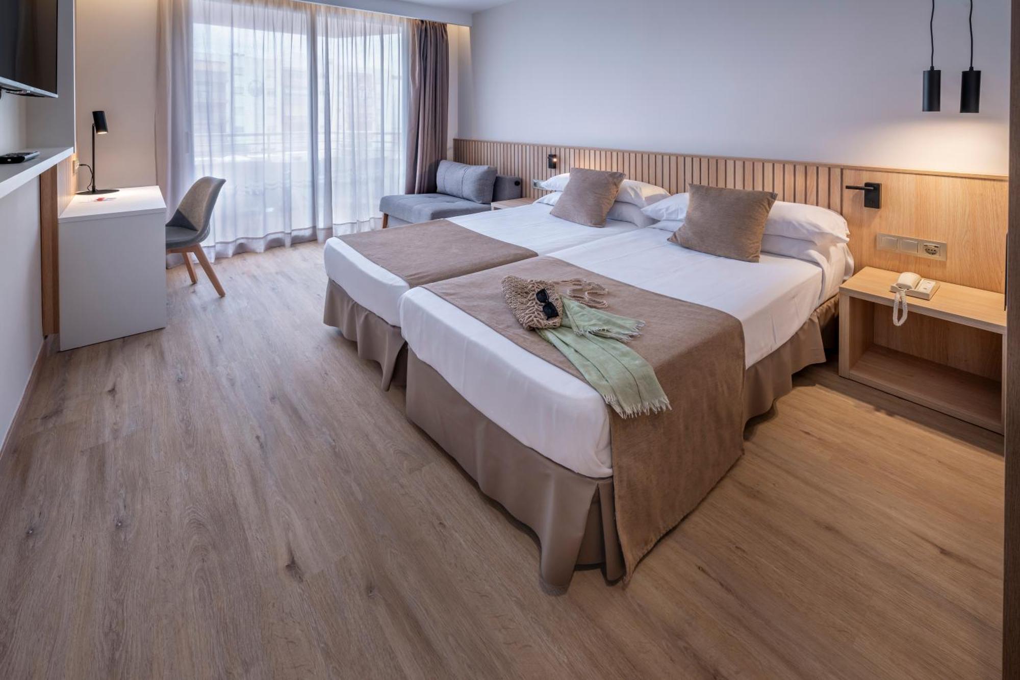 Quadruple Room with Balcony