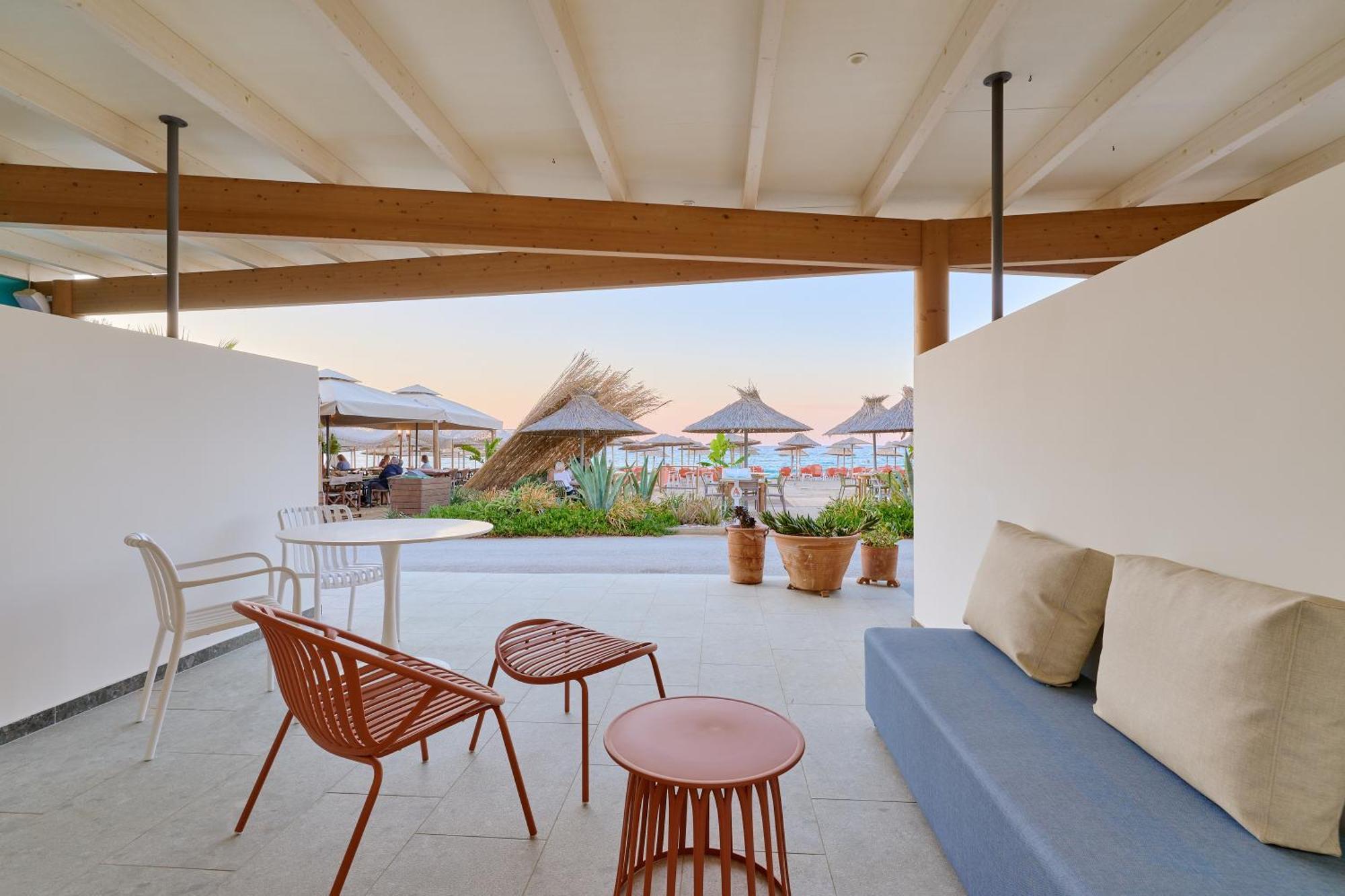 Beach Front Suite "Frixos"