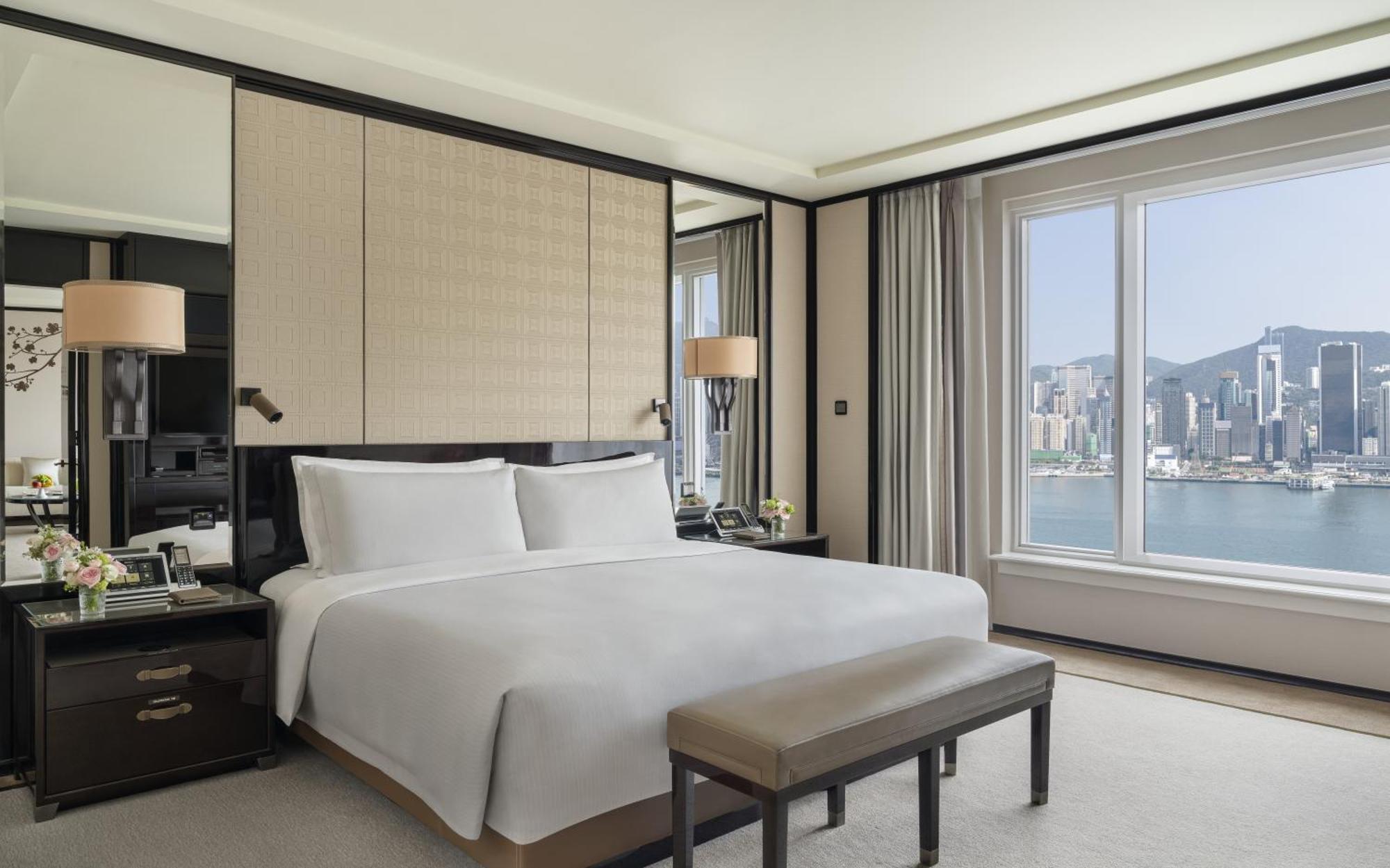 Superior Harbor View Suite