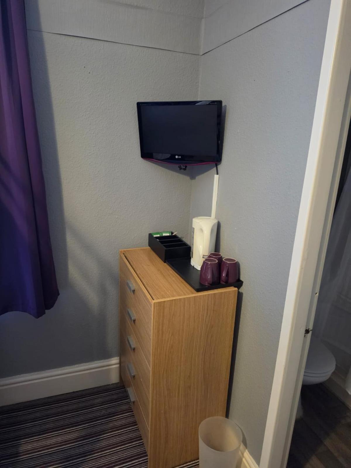 Economy Twin Room