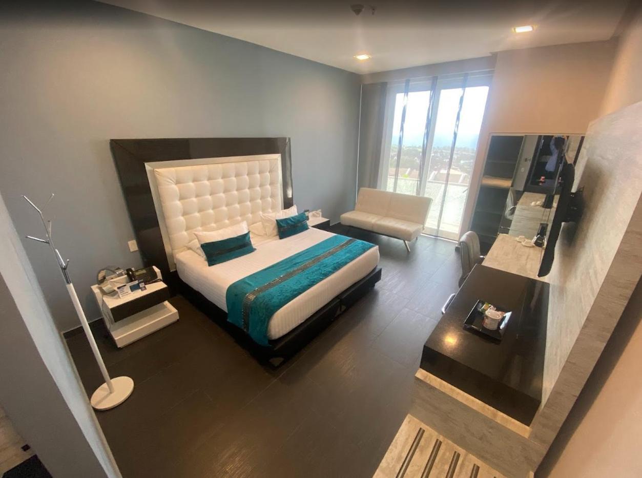 King Room with Lake View