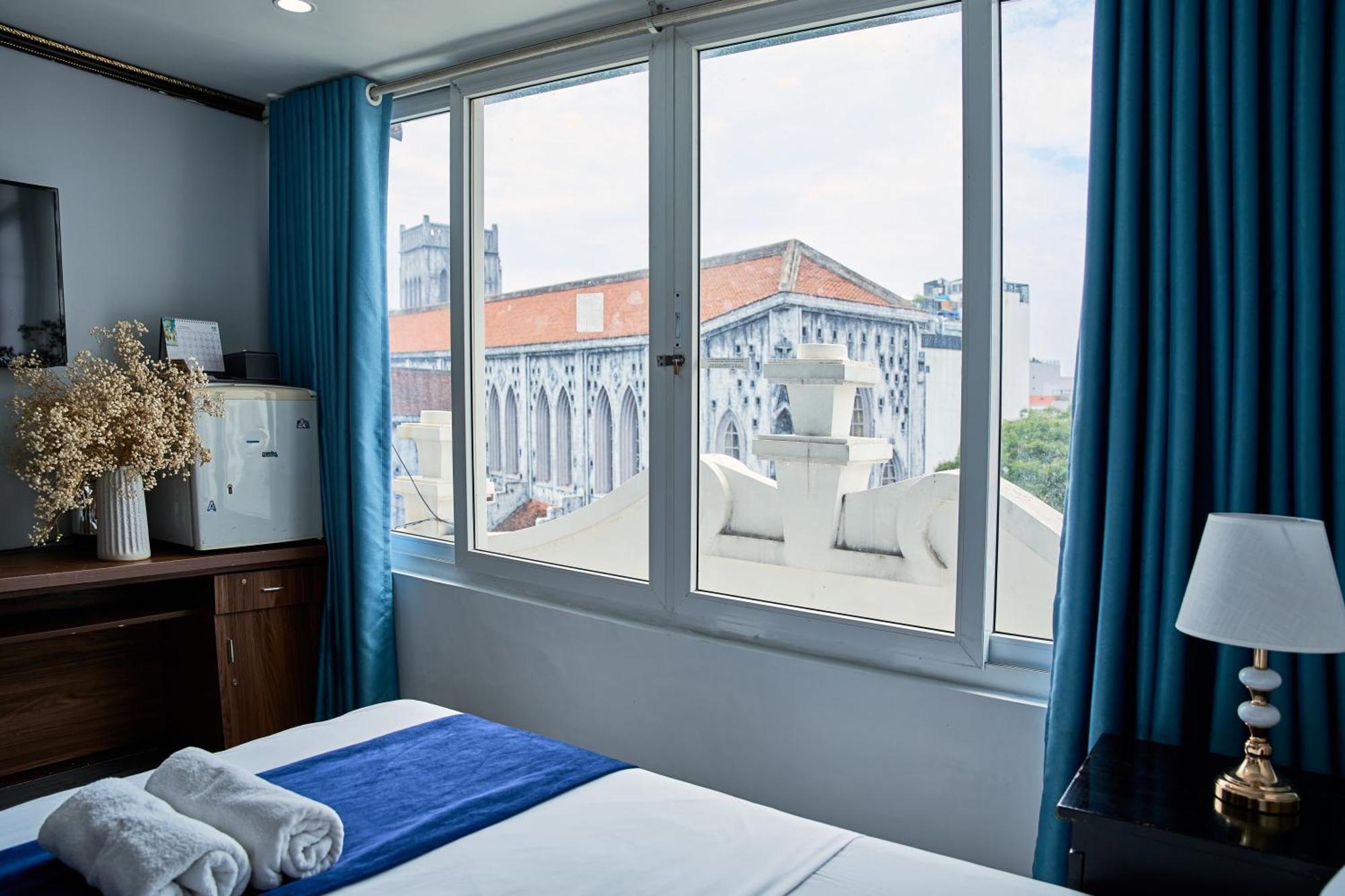 Suite with City View