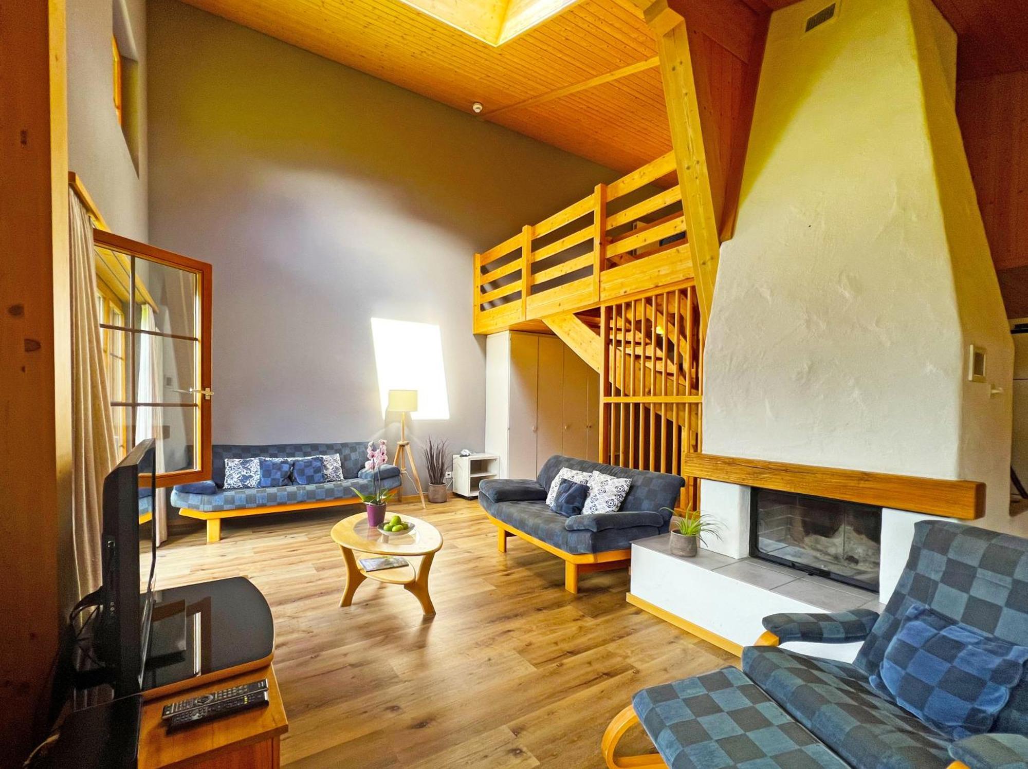 Three-Bedroom Apartment with Mountain View