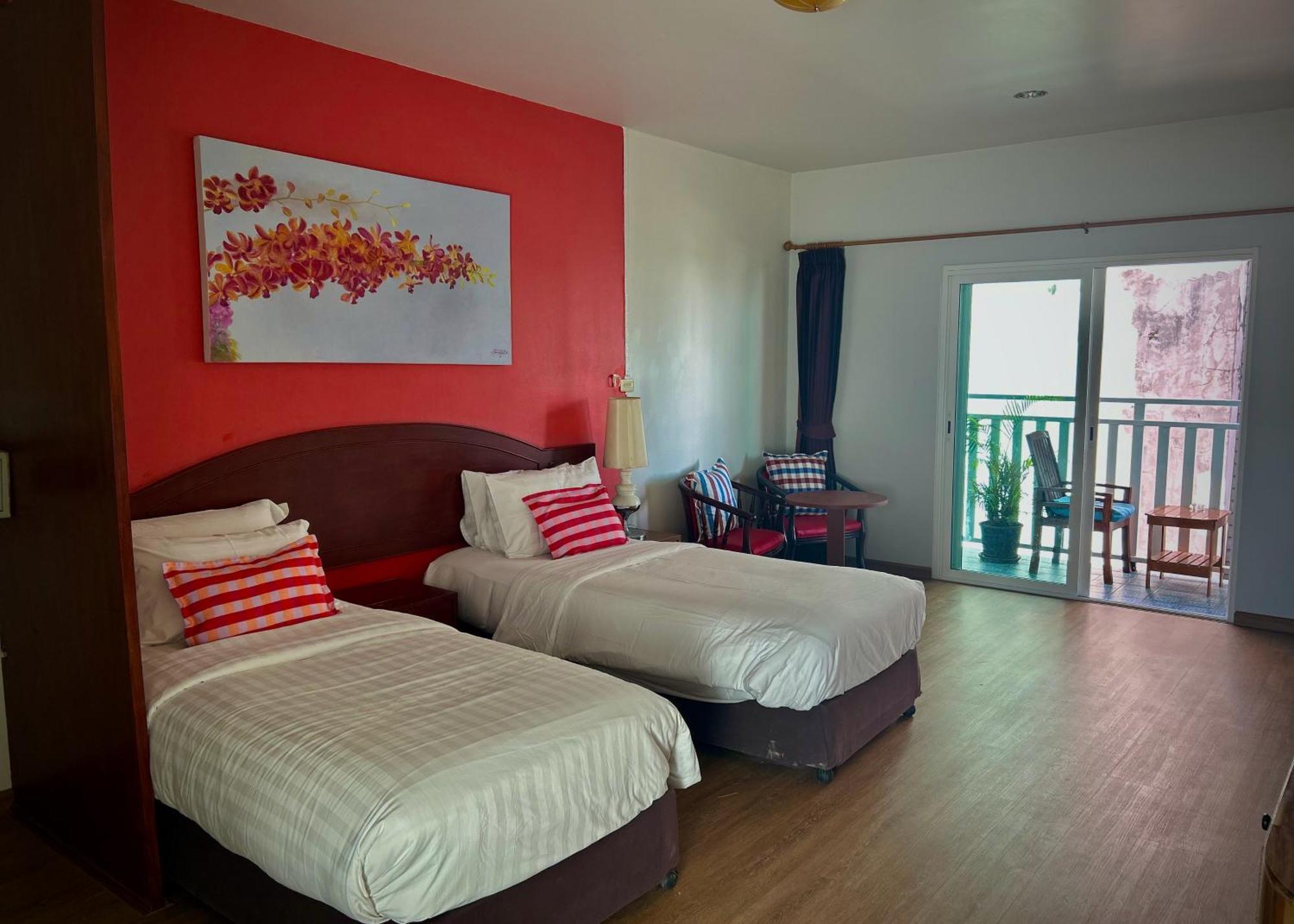 Standard Twin Room