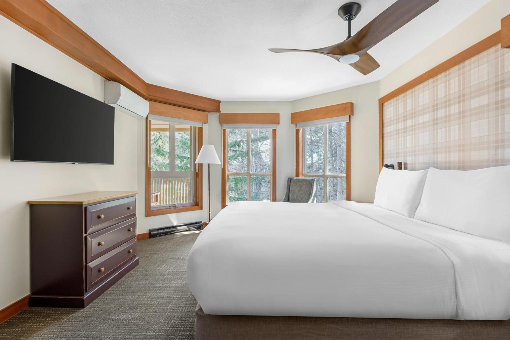 One-Bedroom Premier King Suite with Sofa Bed