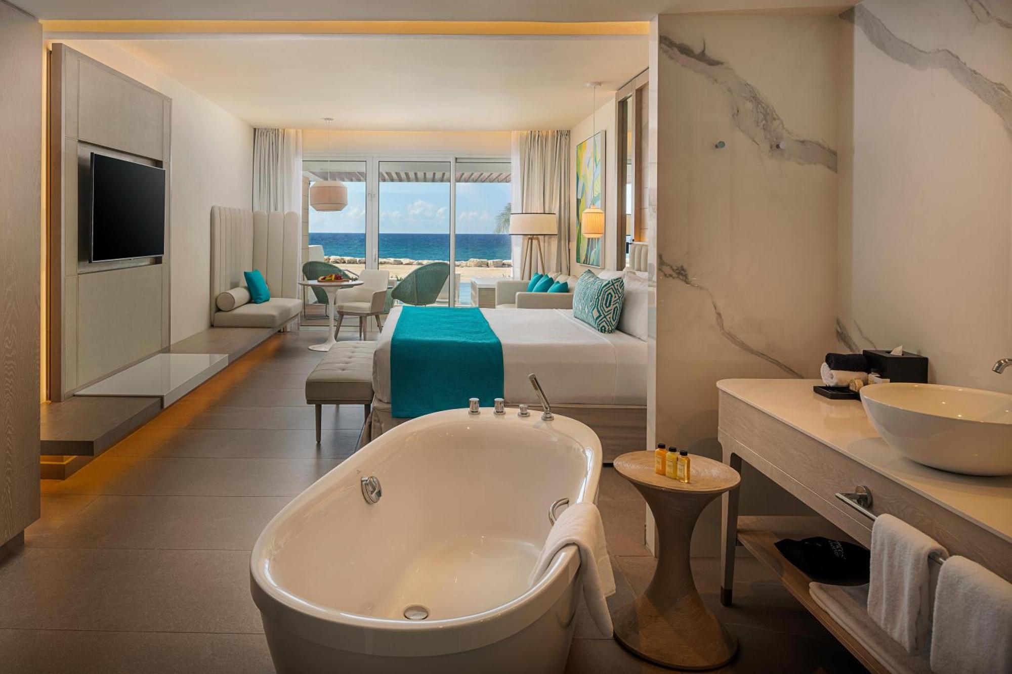 Swim out Platinum Junior Suite
