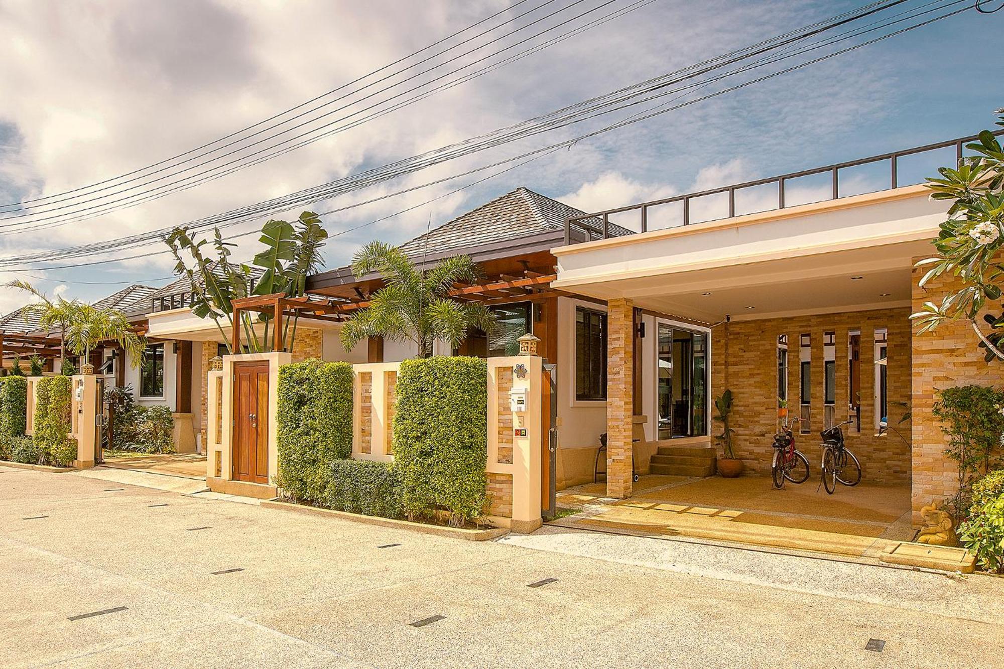 Four-Bedroom Pool Villa - West
