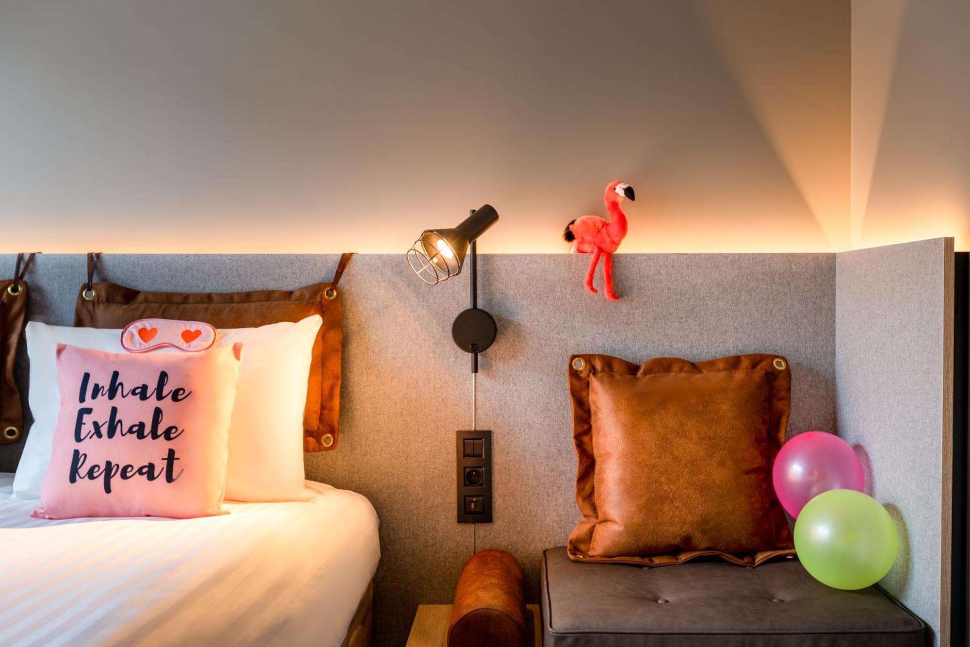 Moxy Harbor Sleeper Room with Harbor View