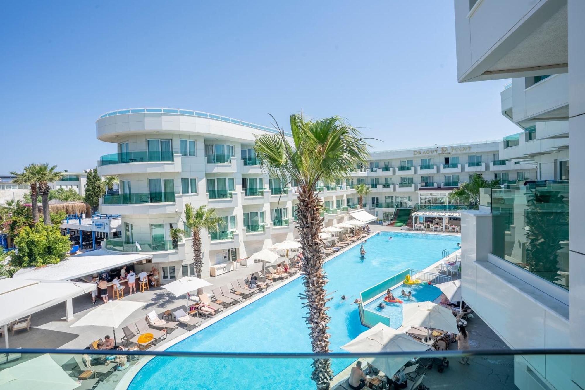 Suite with Sea View