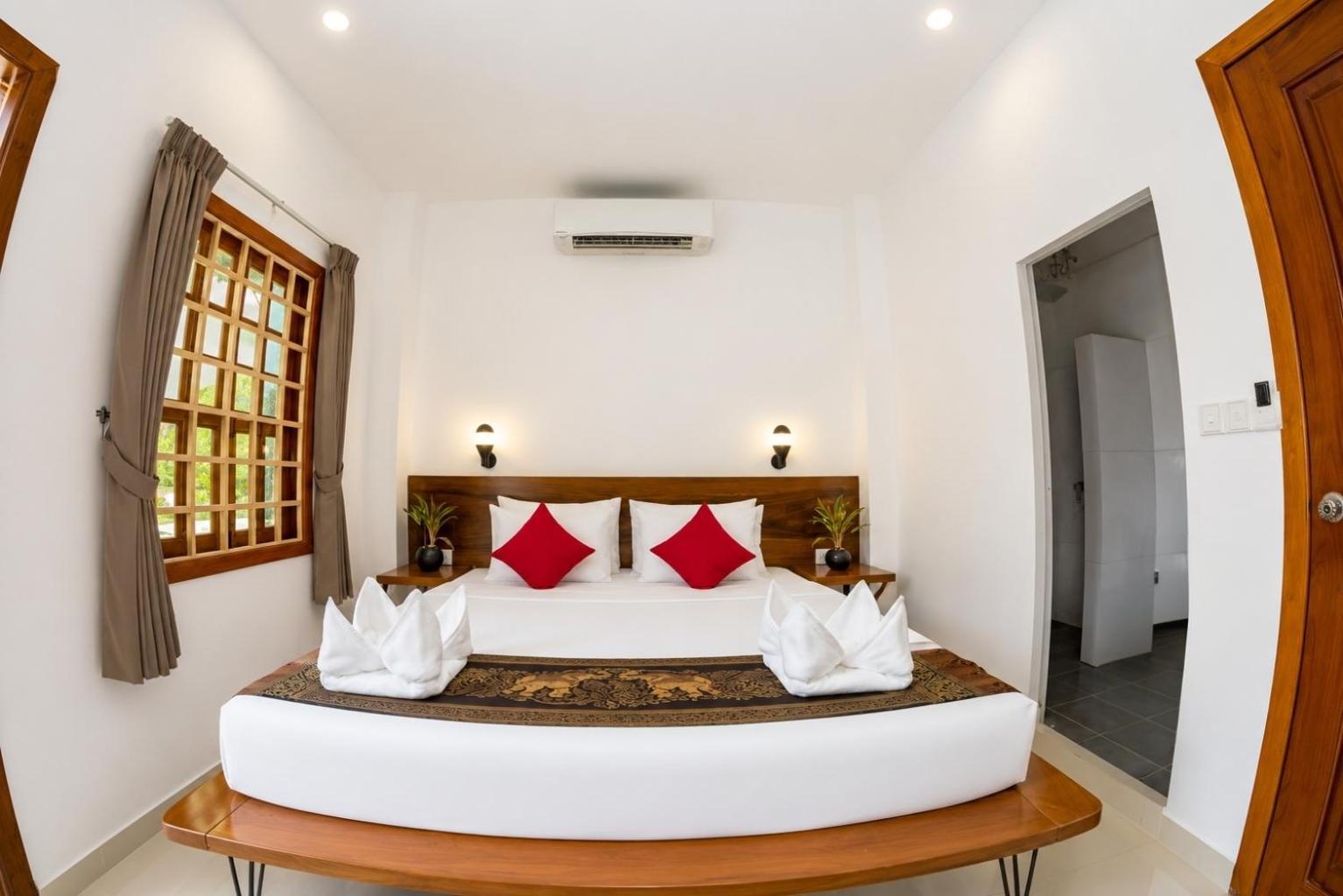 Deluxe Double Room with Balcony