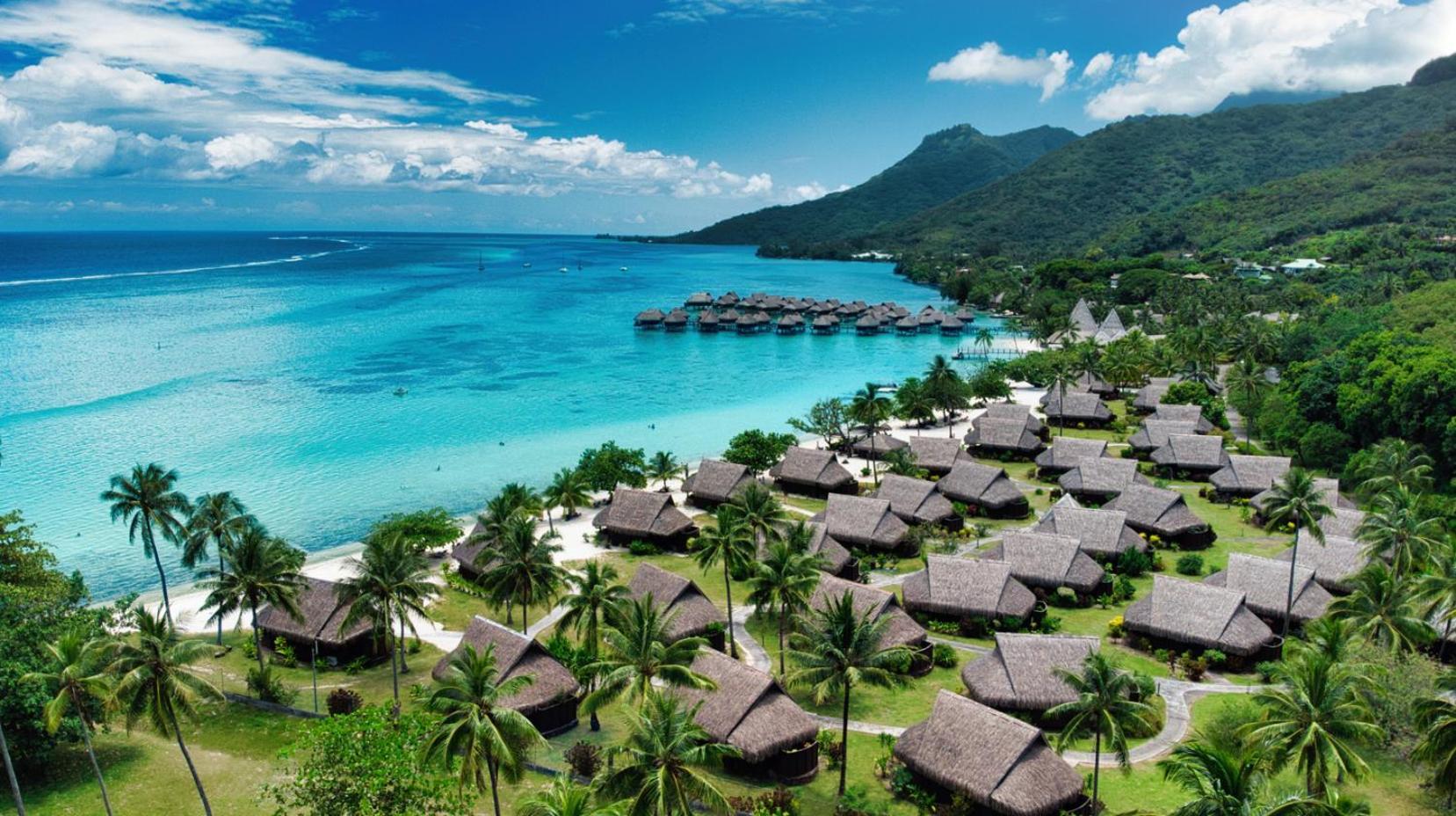 Luxury Villa with Garden and Beach View