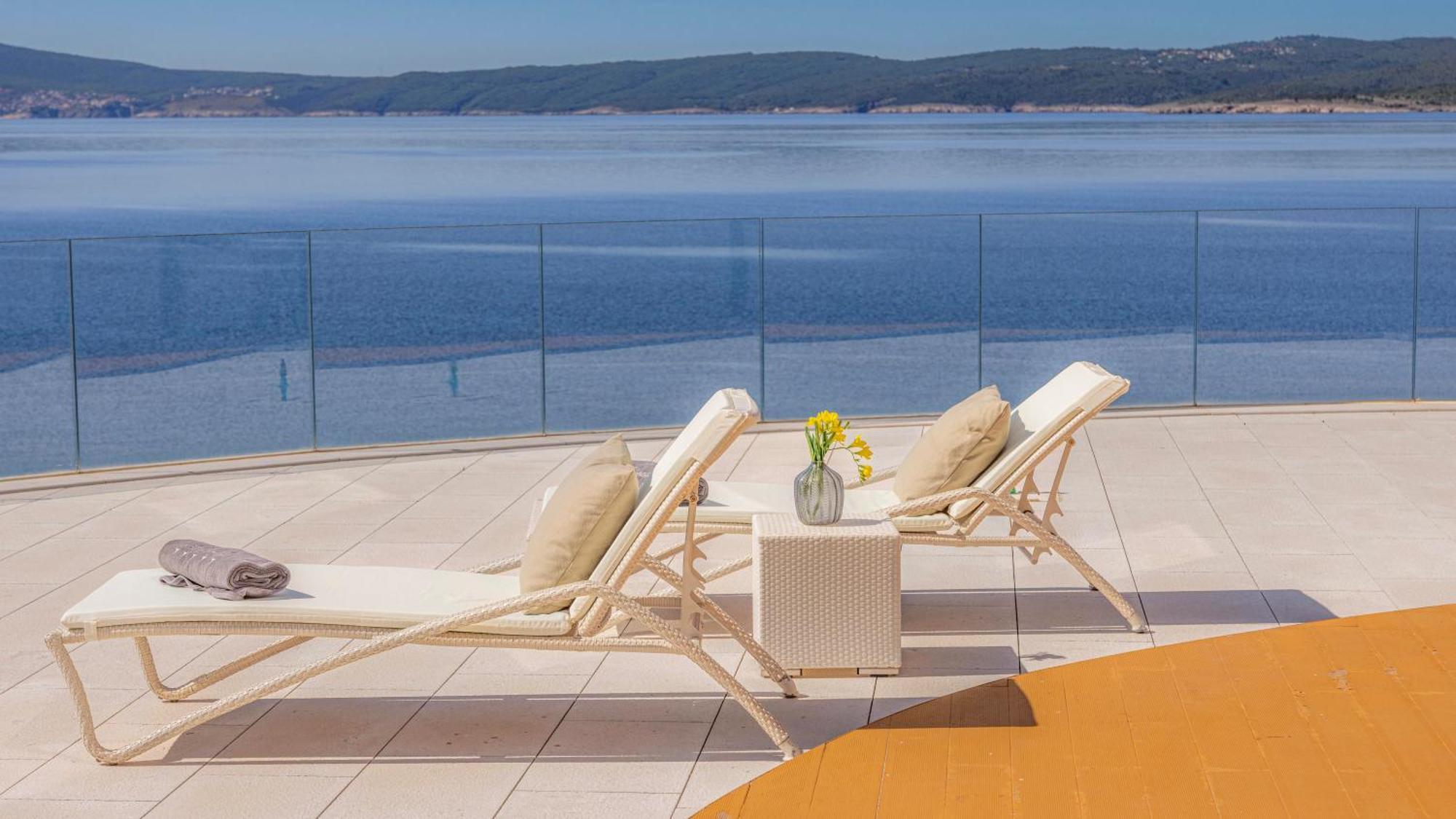 Presidential Suite with Terrace and Sea View