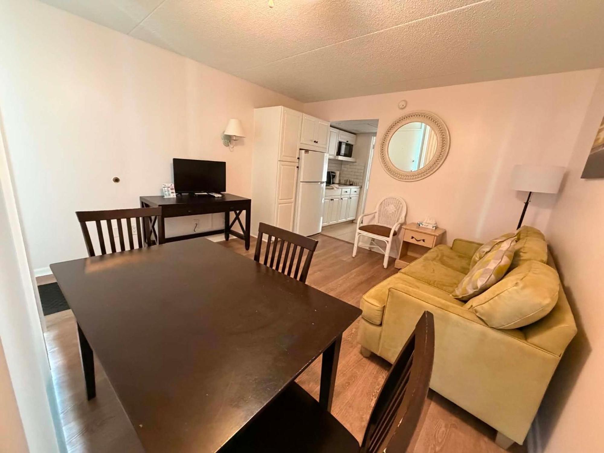 Premier One-Bedroom Suite with Kitchen