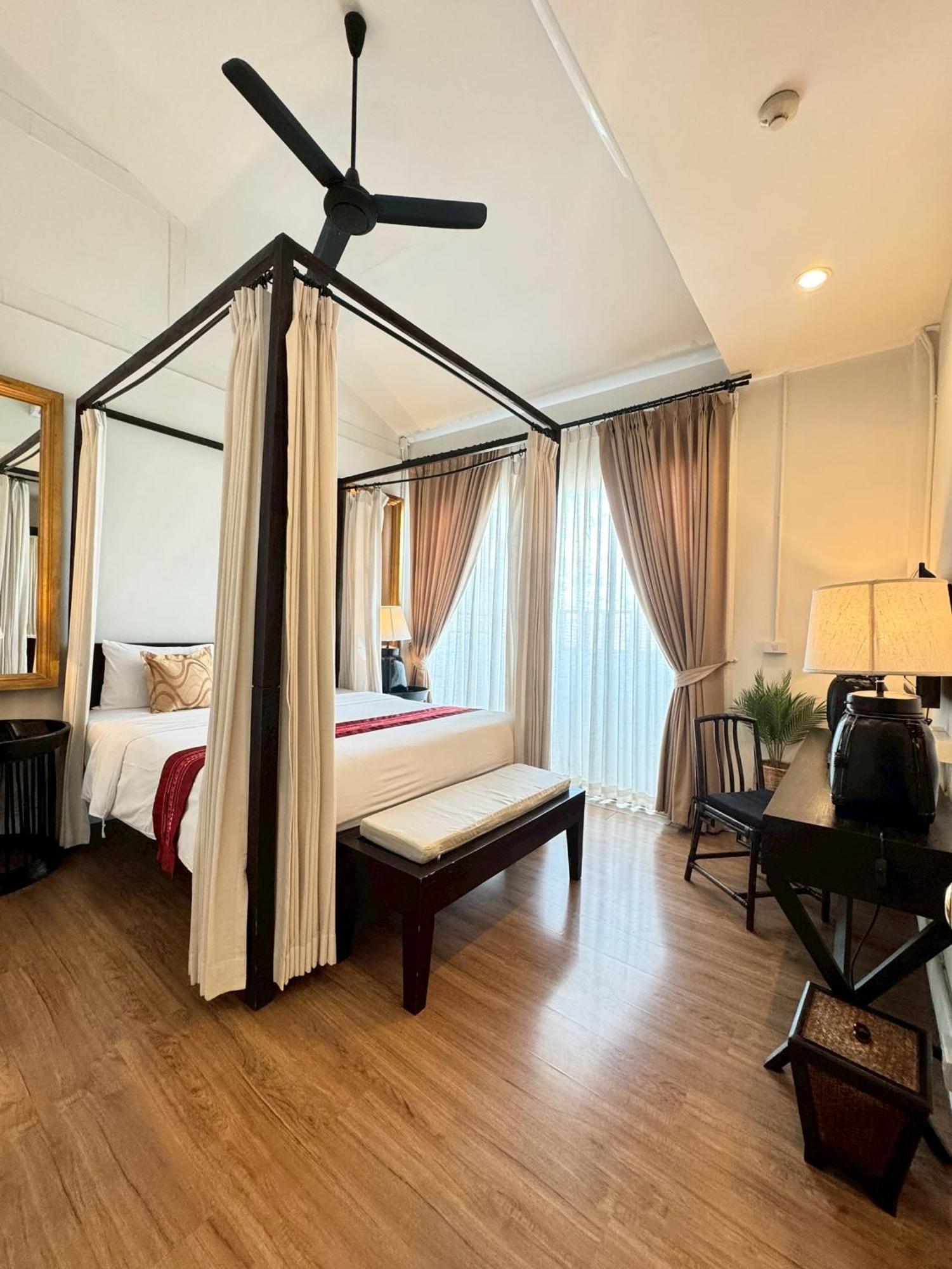 99 Deluxe Double Room