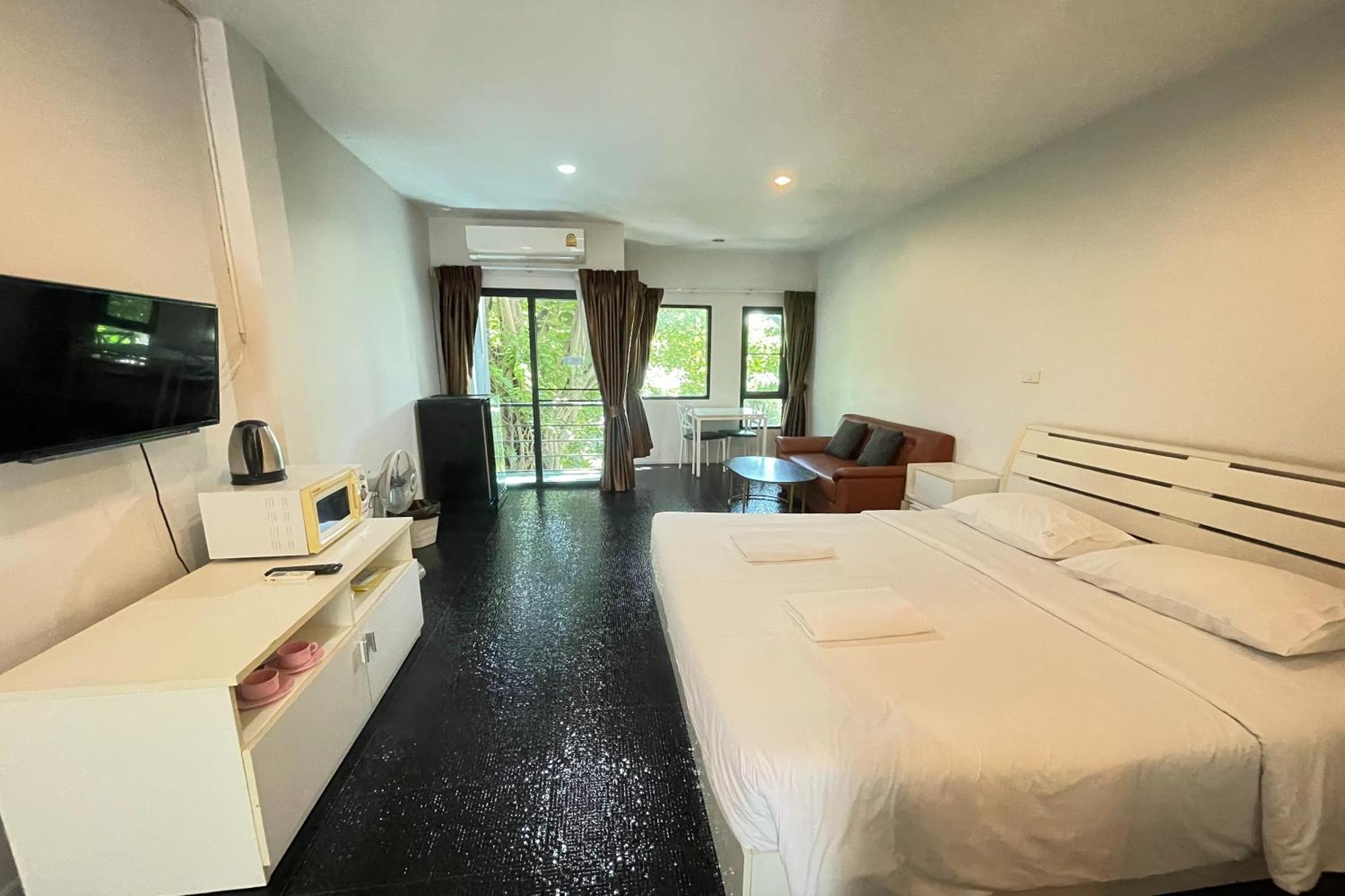 Deluxe Apartment