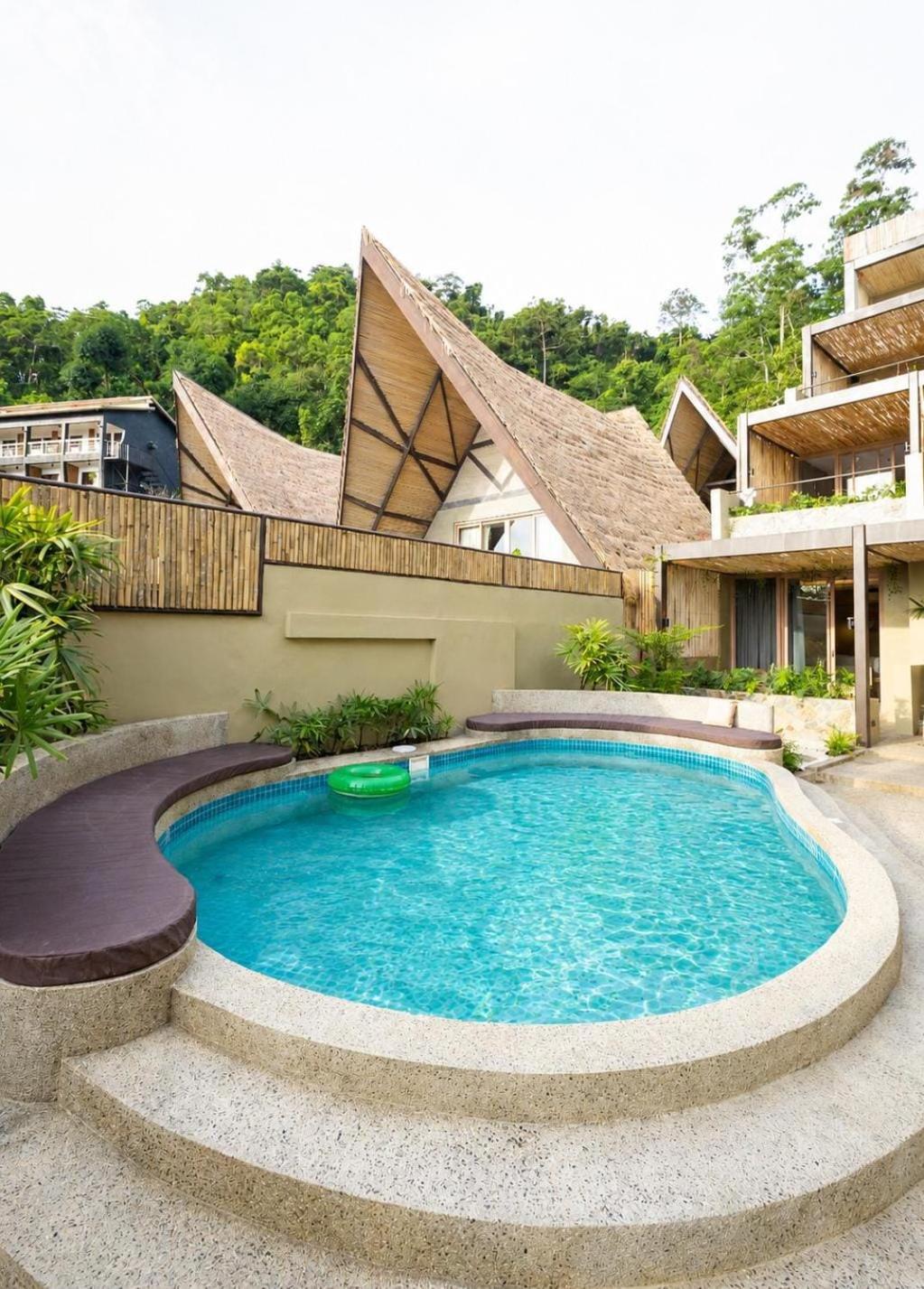 Suite with Garden View