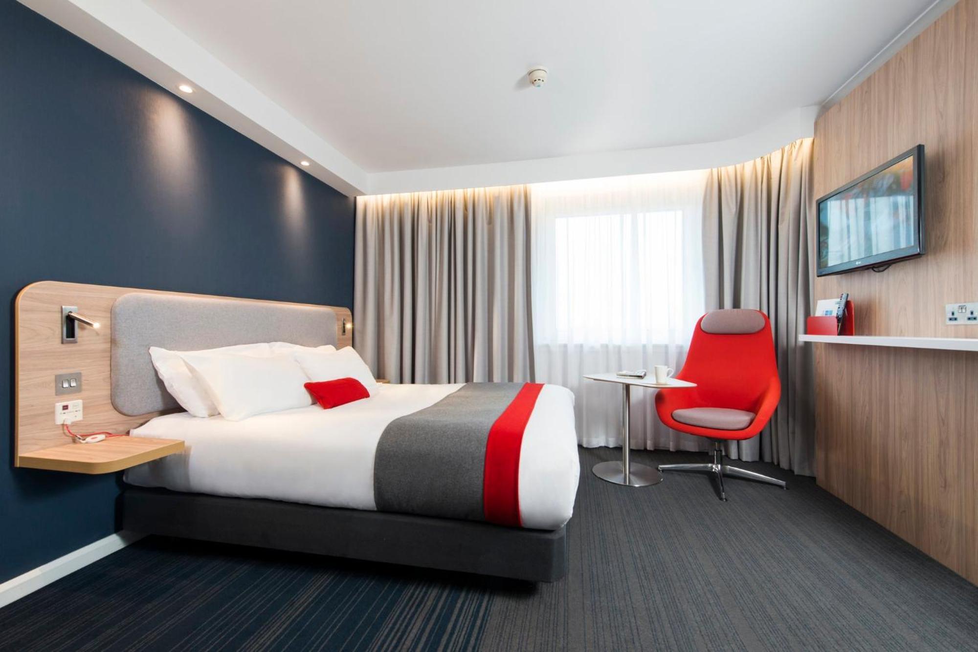 Double Room with Free Hot Breakfast - Accessible