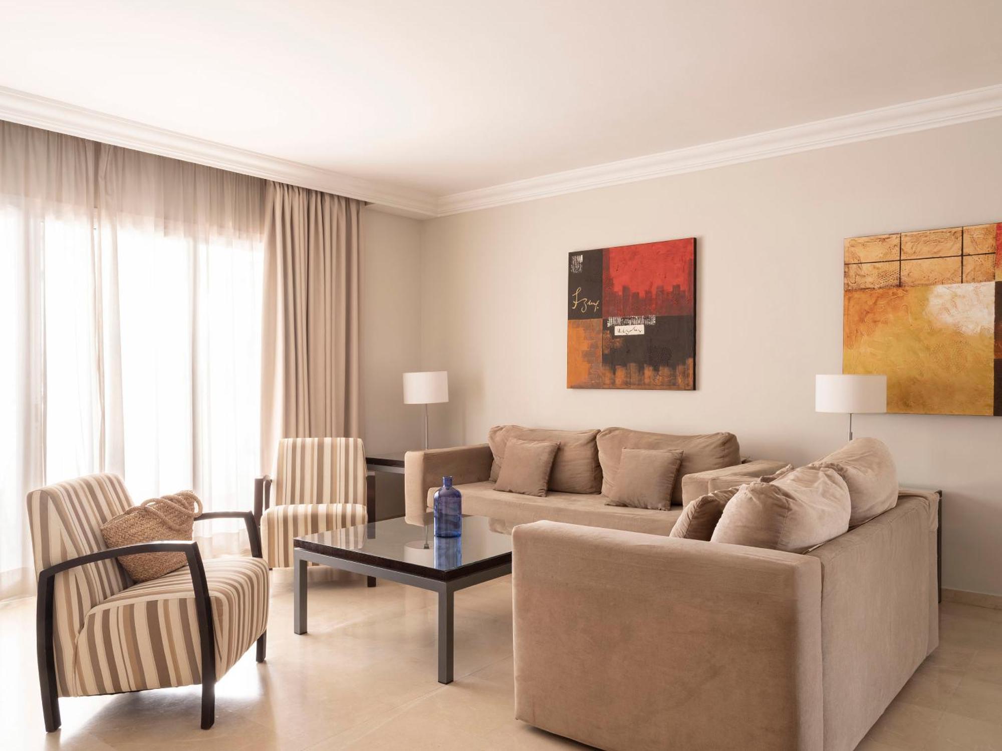 Superior Two-Bedroom Apartment (6 Adults)