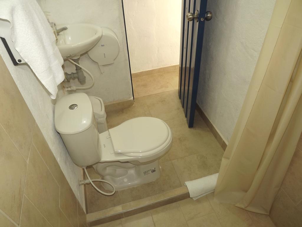 Double Room with Balcony and Private Bathroom