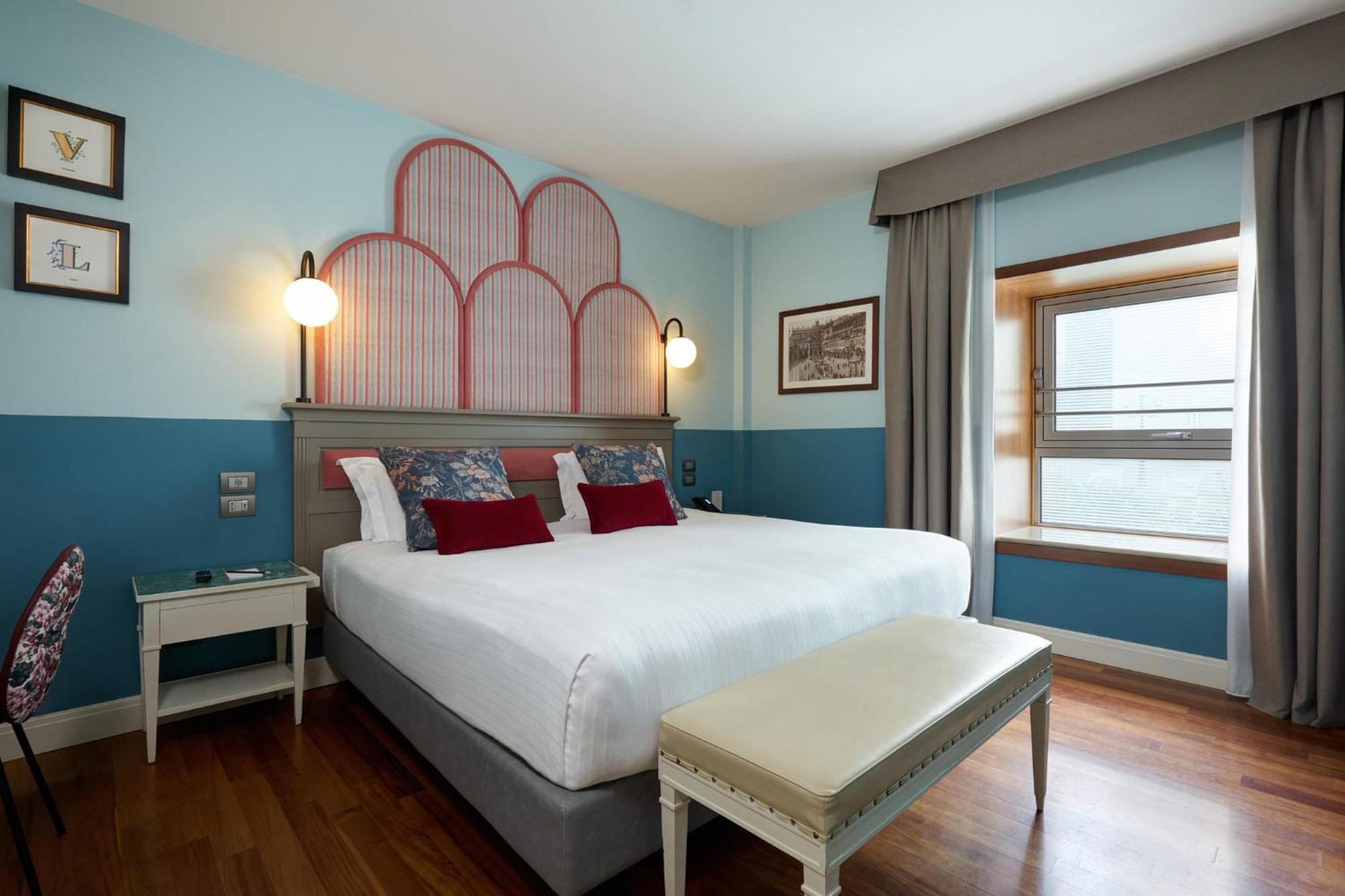 One-Bedroom Suite with Sofa Bed