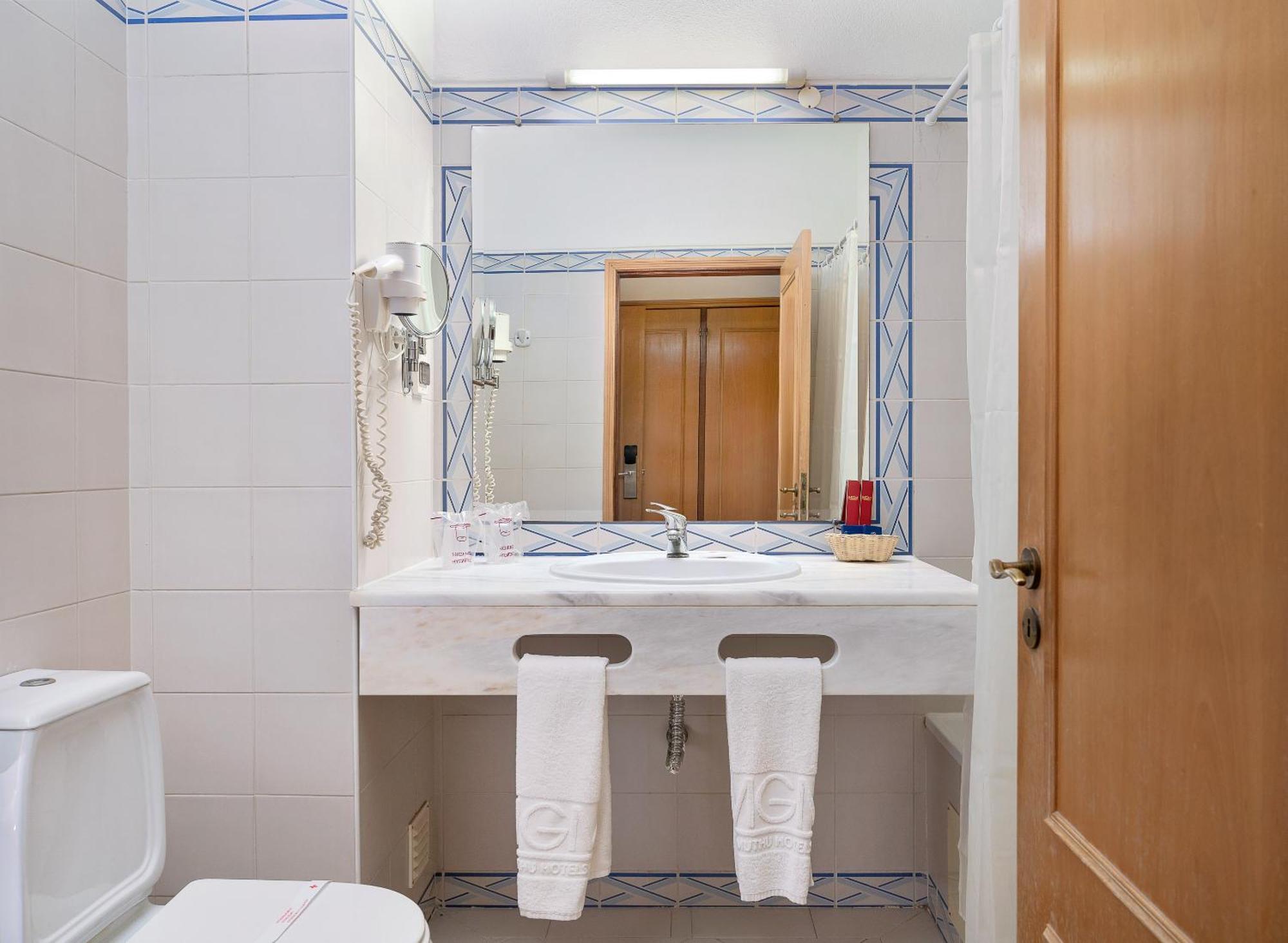 One-Bedroom Junior Club (2 Adults + 1 Child)
