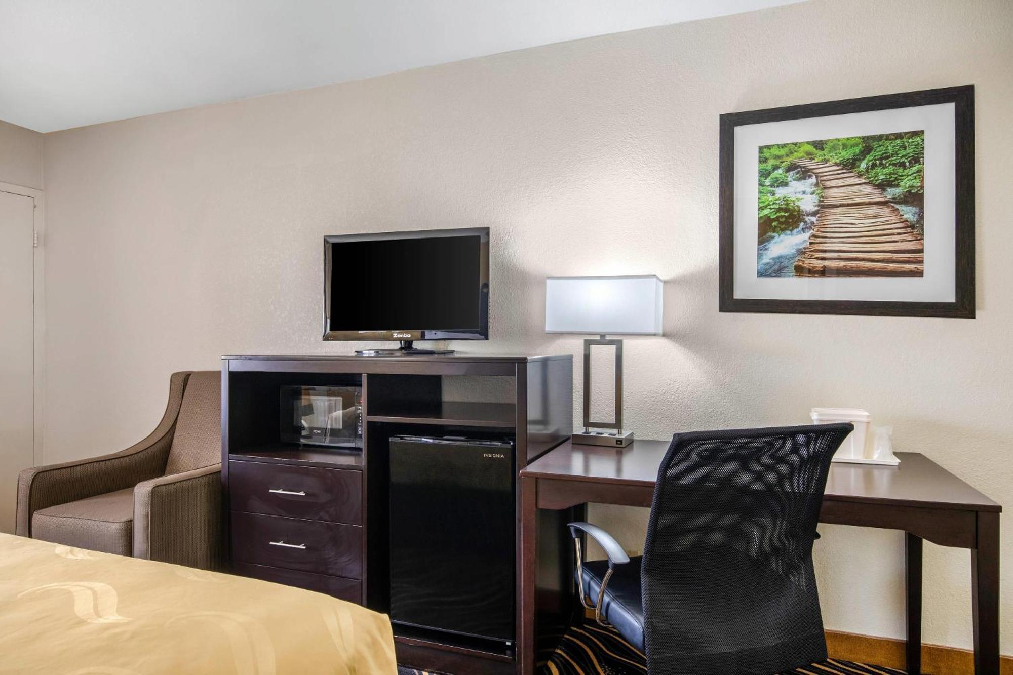 King Room - Accessible/Non-Smoking