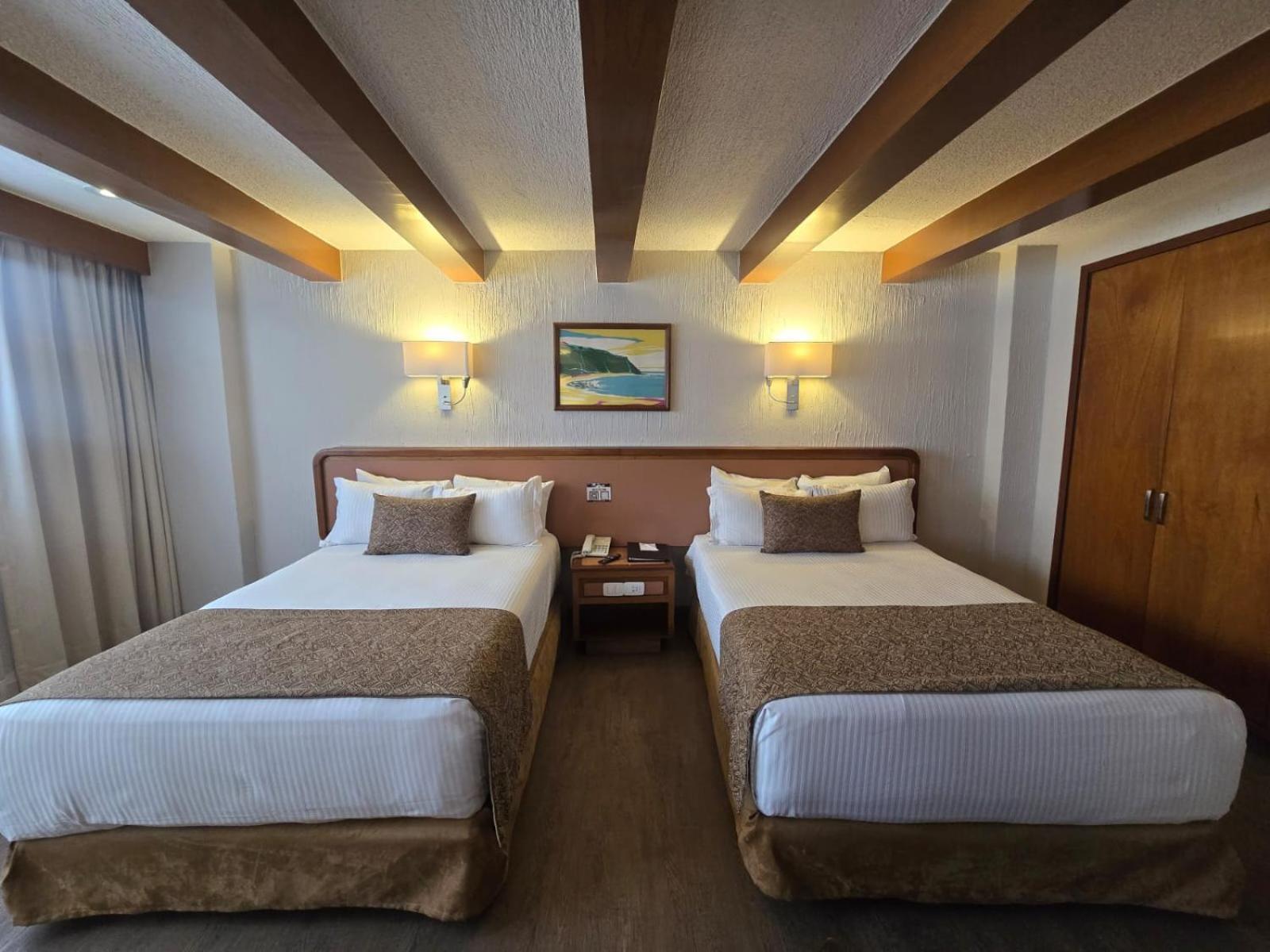 Standard Double Suite