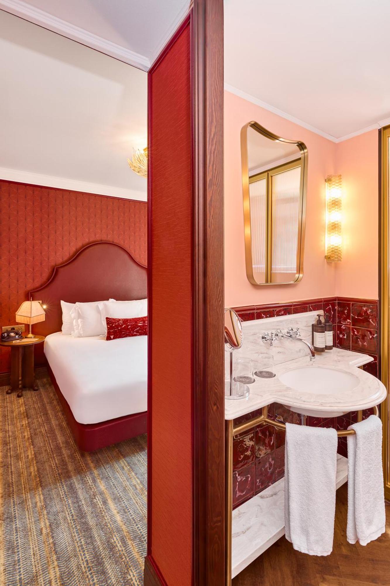 Boutique Room