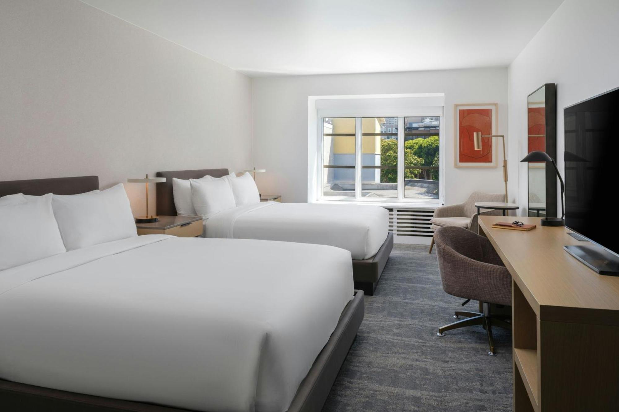 Larger Guest room, 2 Queen, Urban view