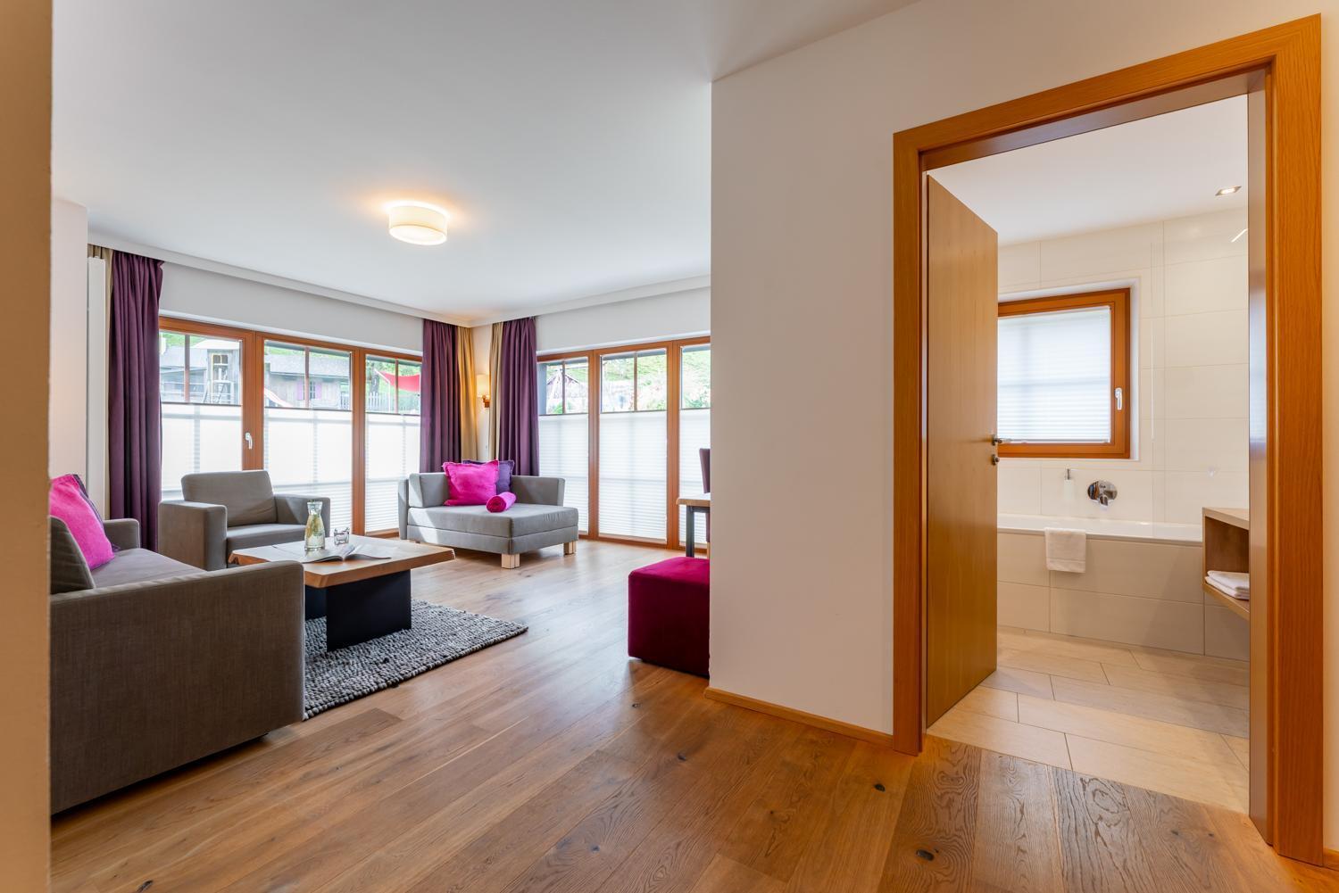 Comfort One-Bedroom Suite with Terrace