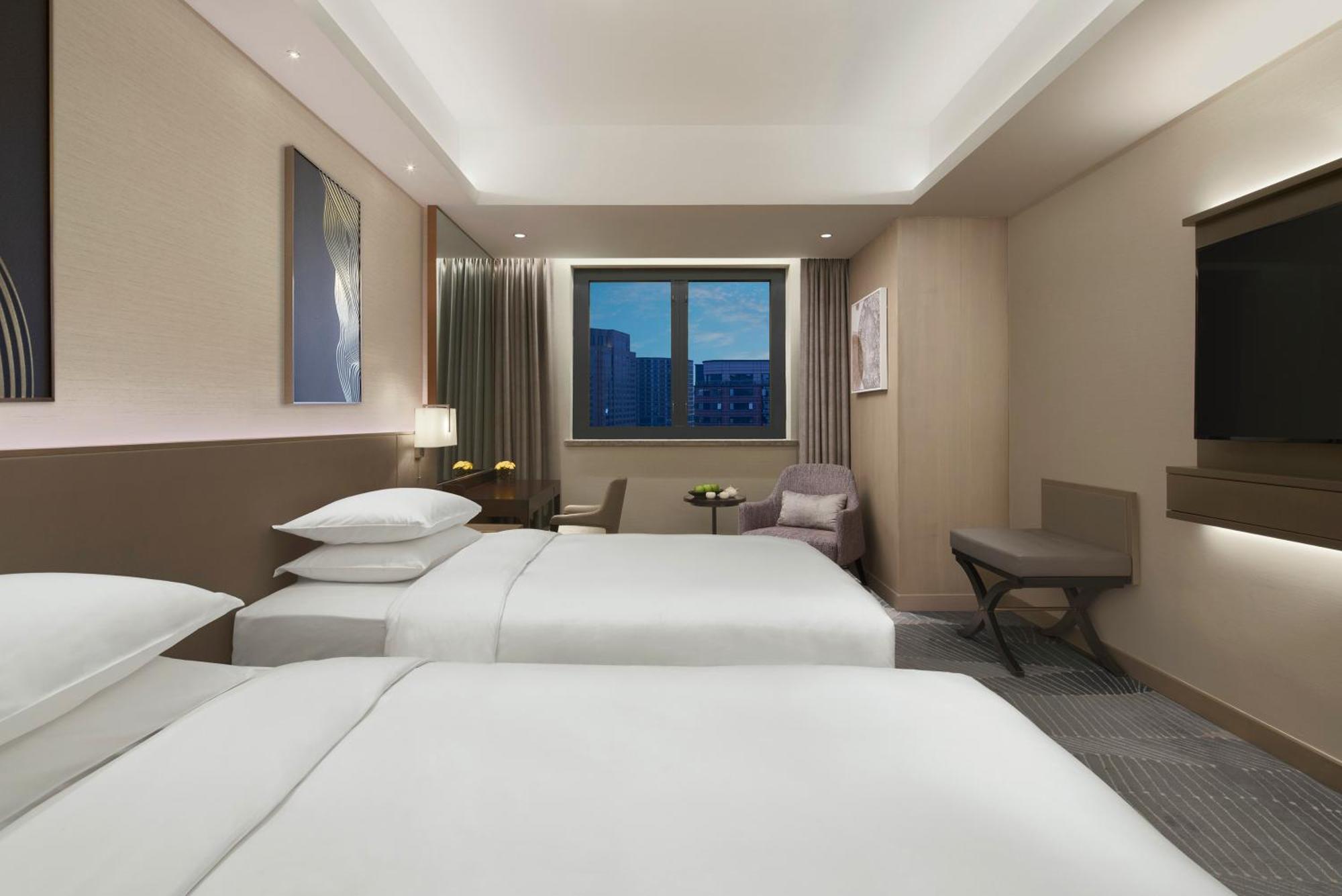 Club Twin Room